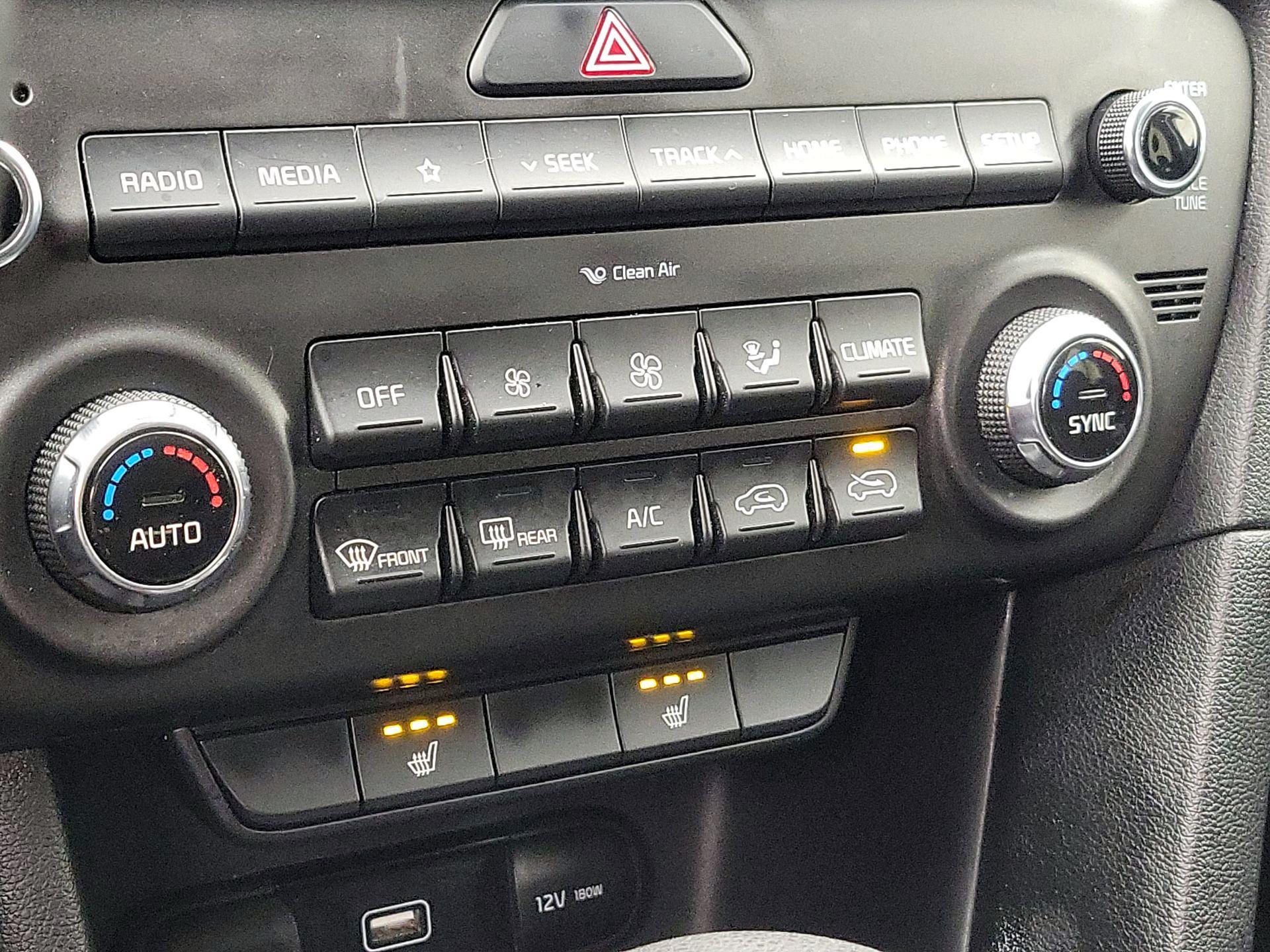 Thumbnail: 2022 Kia Sportage - 16