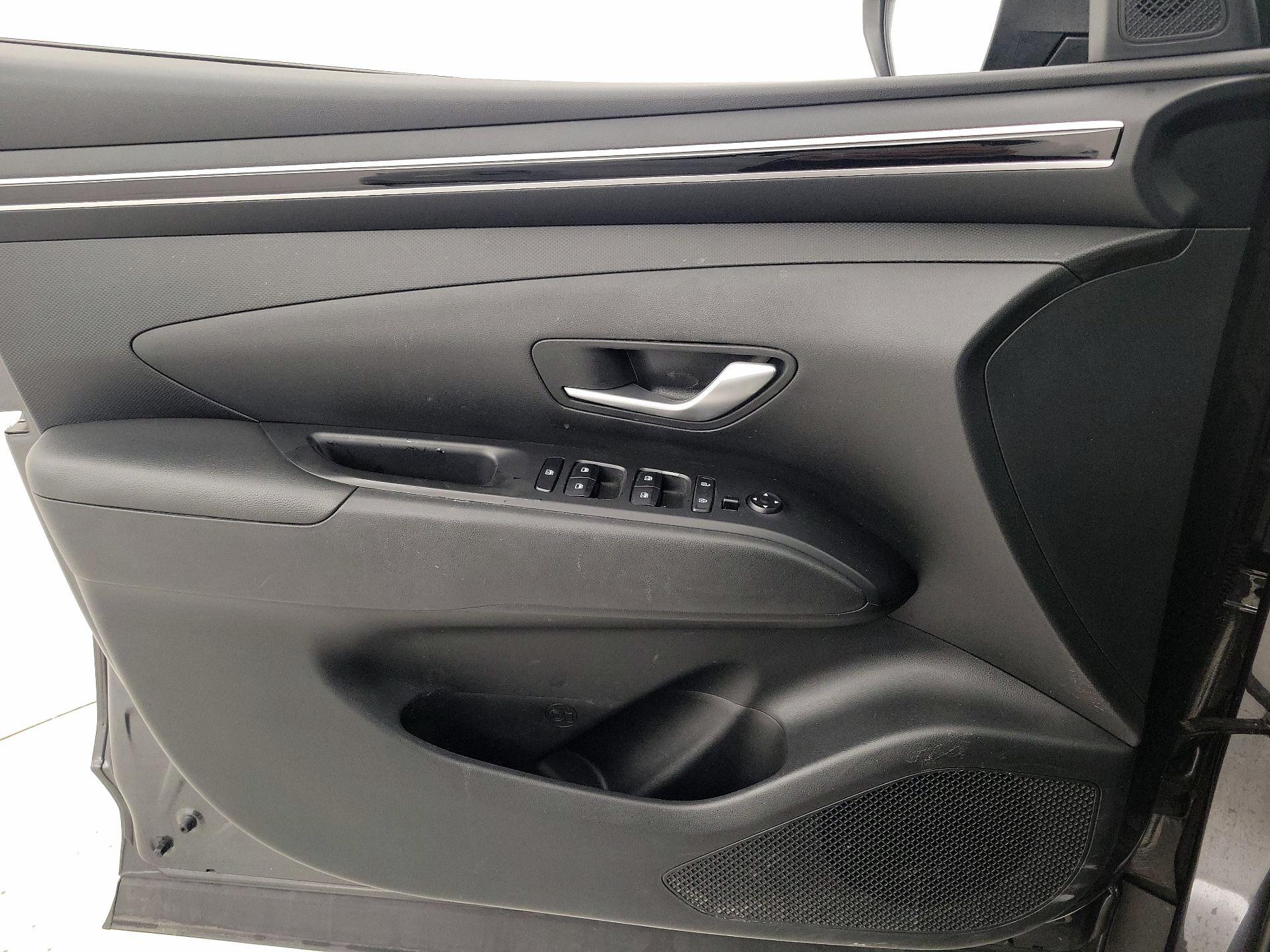 Thumbnail: 2022 Hyundai Tucson - 12