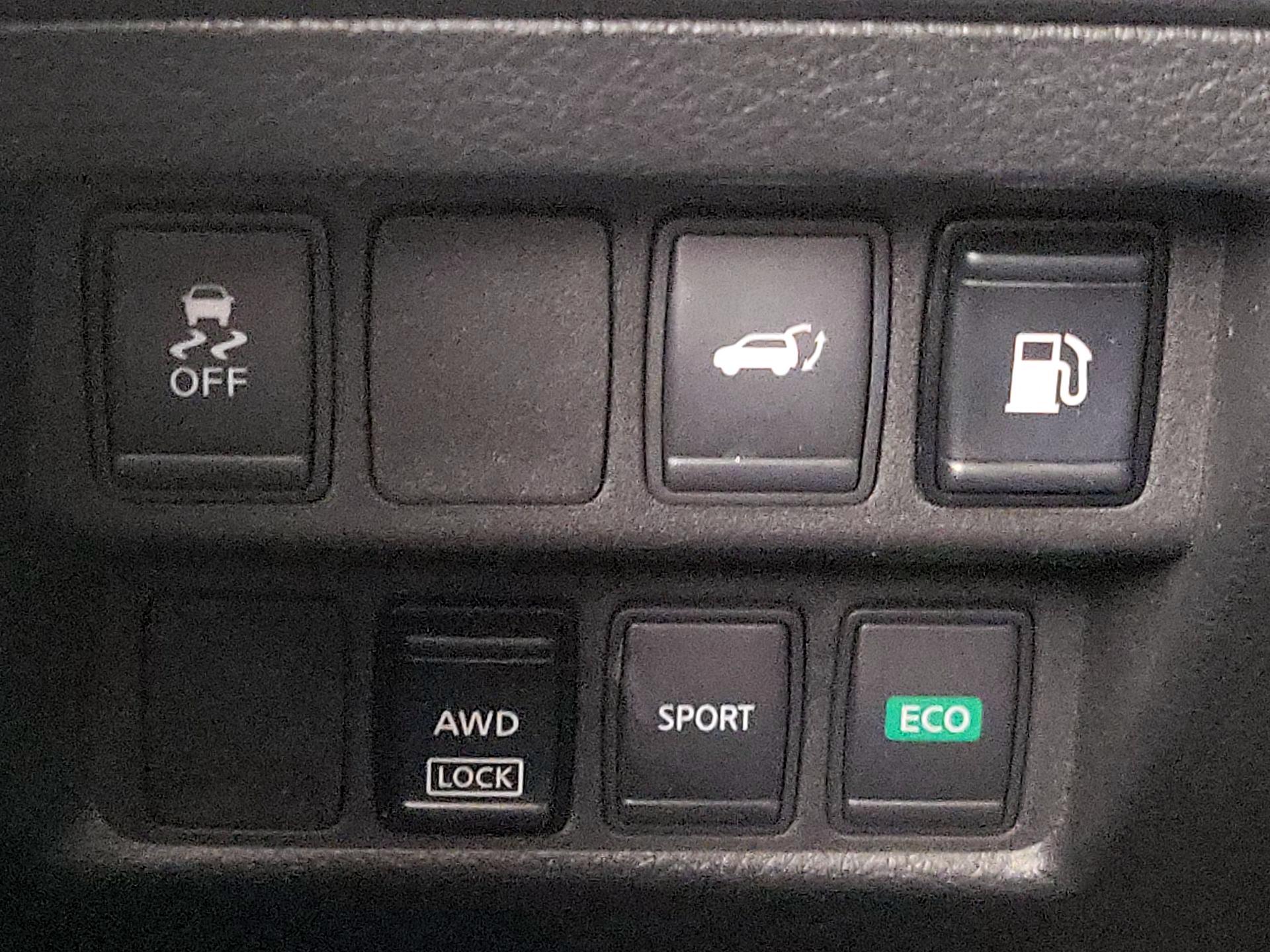 Thumbnail: 2018 Nissan Rogue - 13