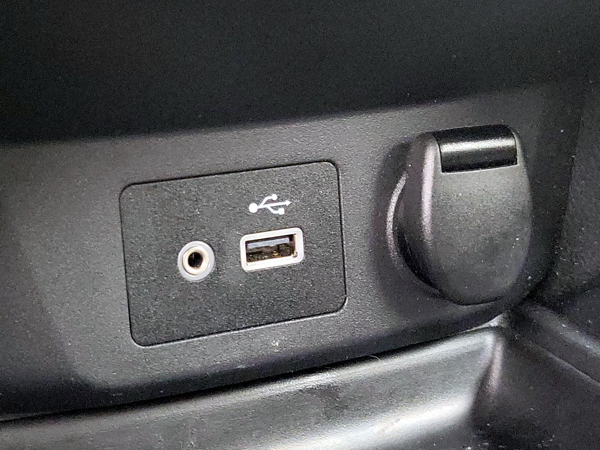 Thumbnail: 2018 Nissan Rogue - 18