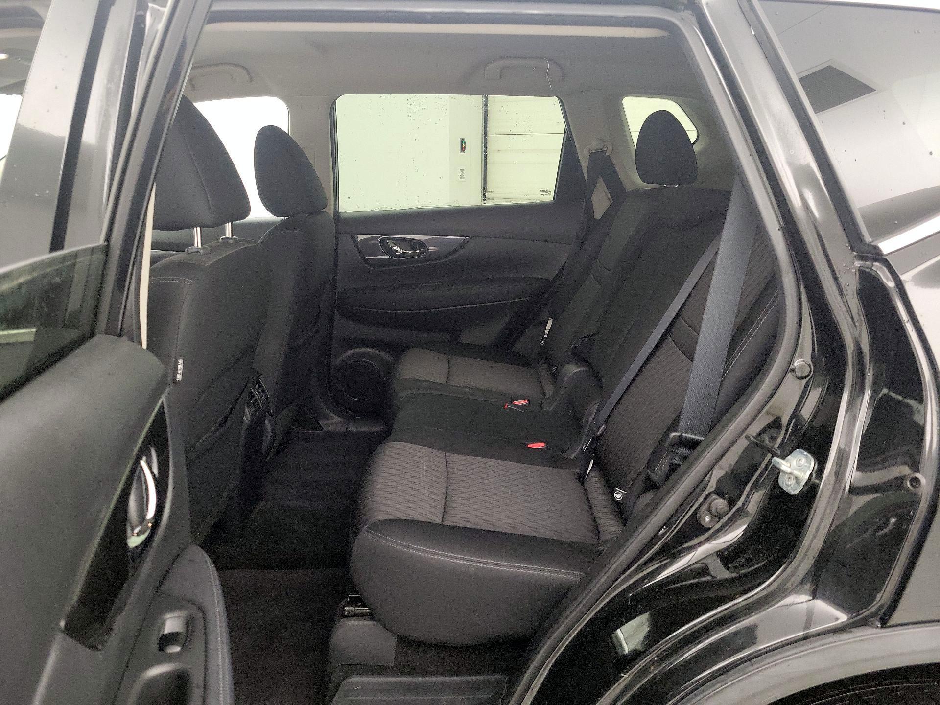 Thumbnail: 2018 Nissan Rogue - 19