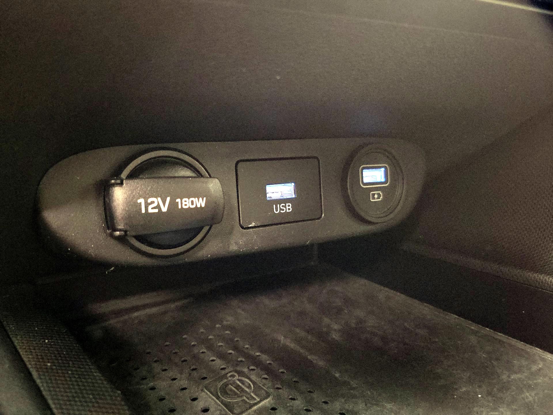 Thumbnail: 2022 Hyundai Elantra - 18