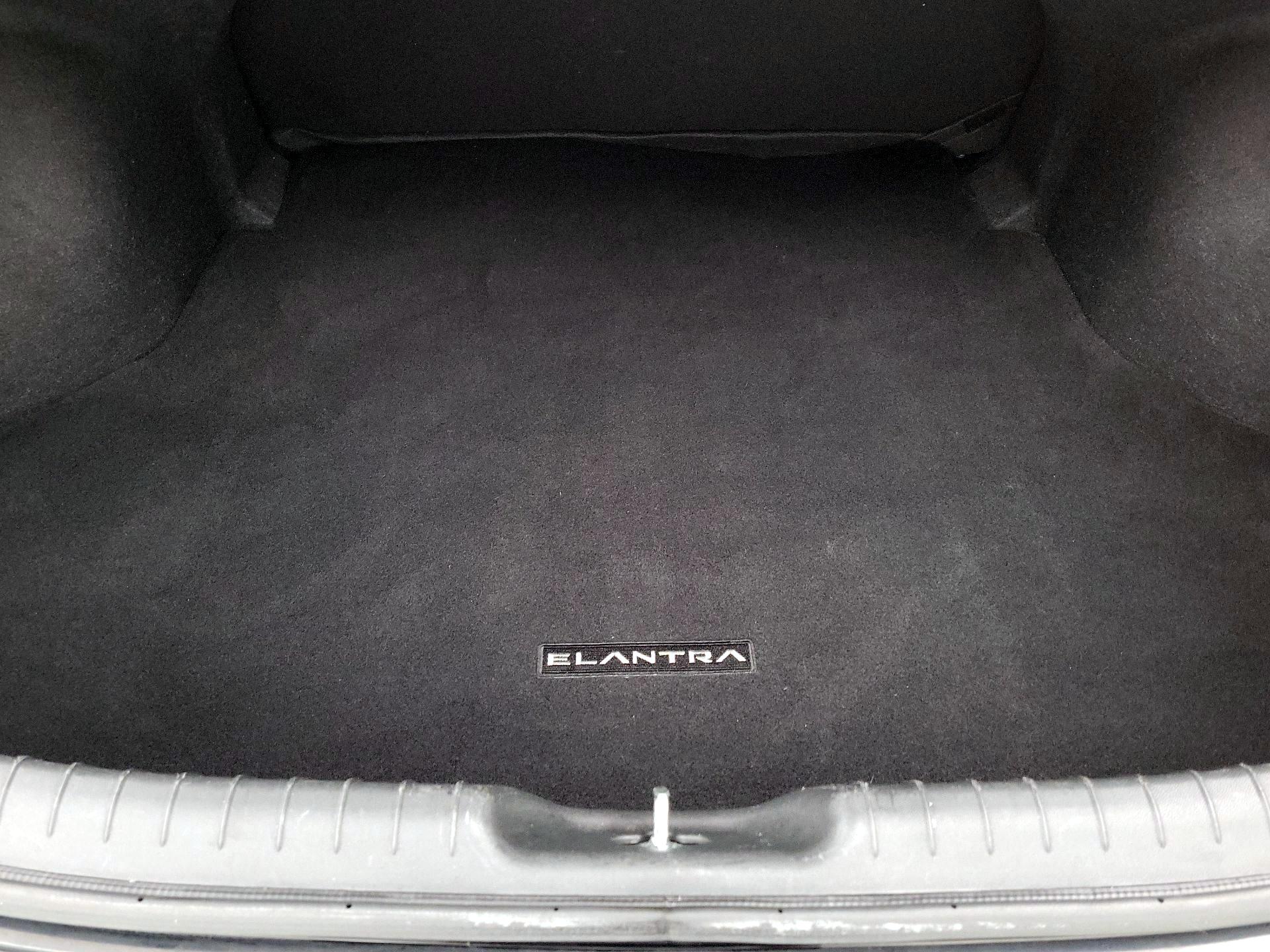 Thumbnail: 2022 Hyundai Elantra - 20