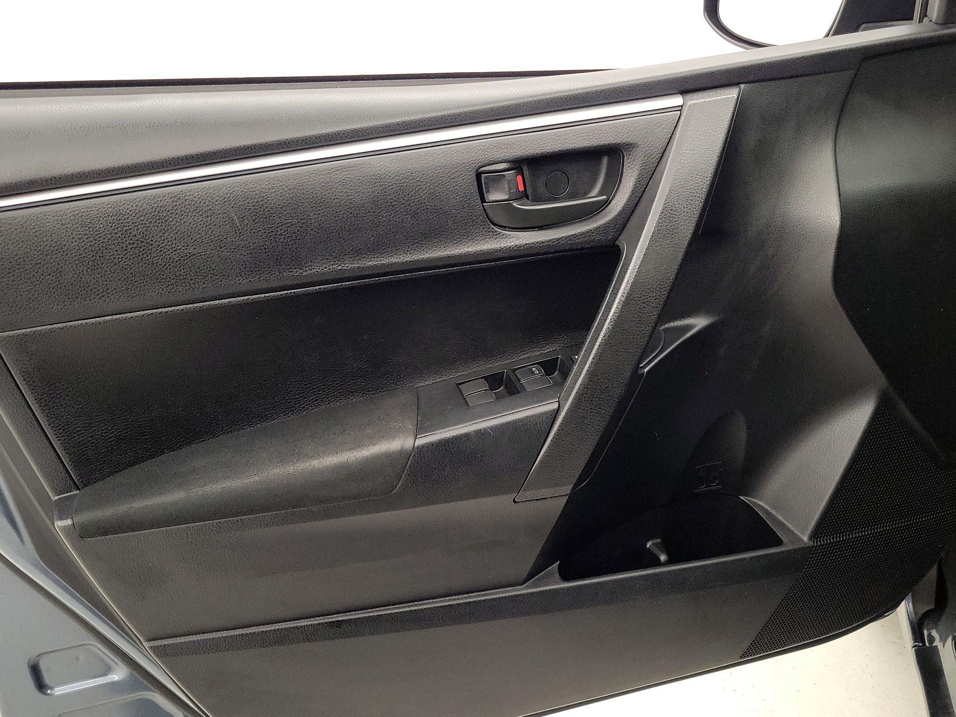 Thumbnail: 2016 Toyota Corolla - 12