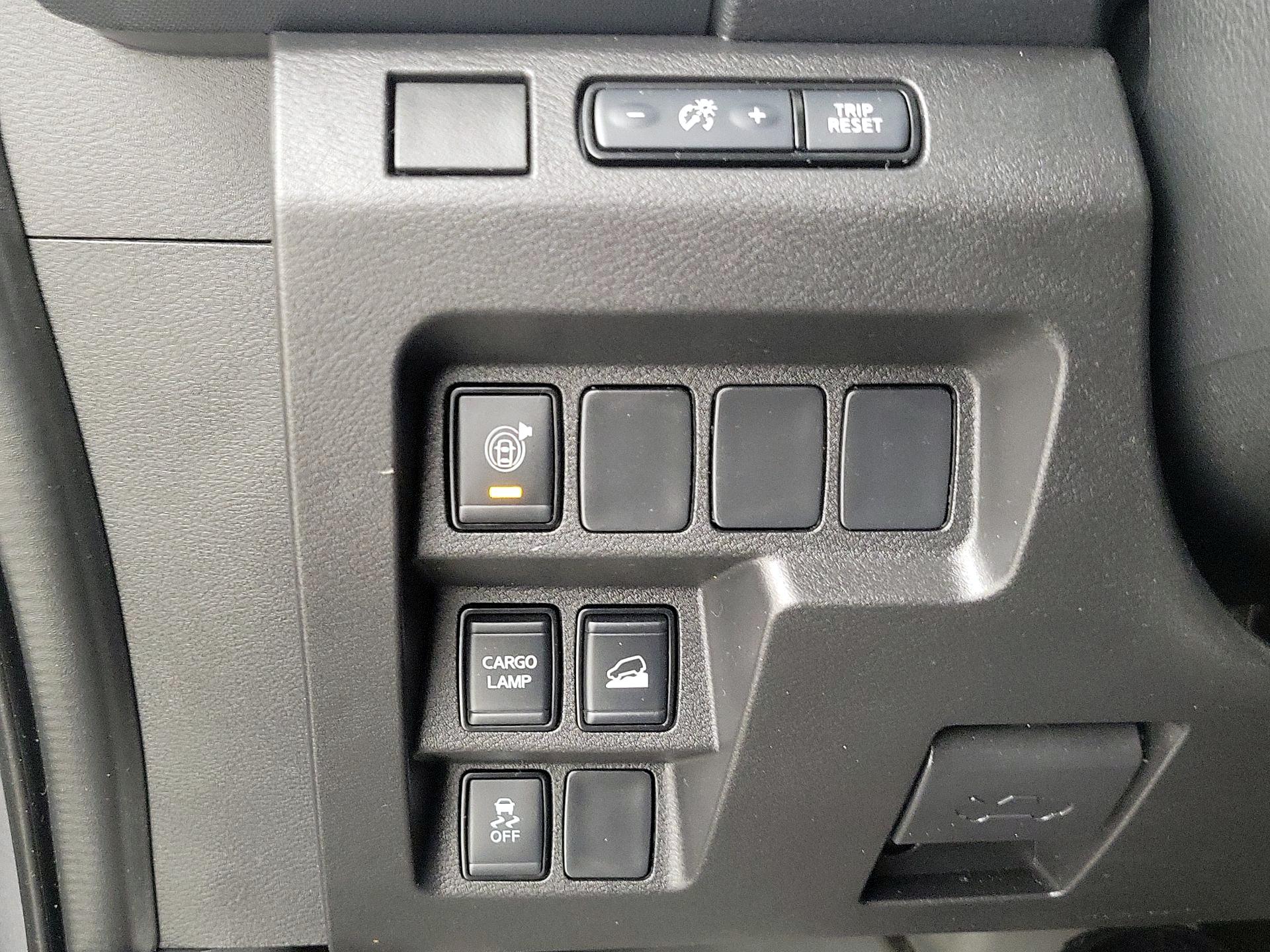 Thumbnail: 2023 Nissan Frontier - 13