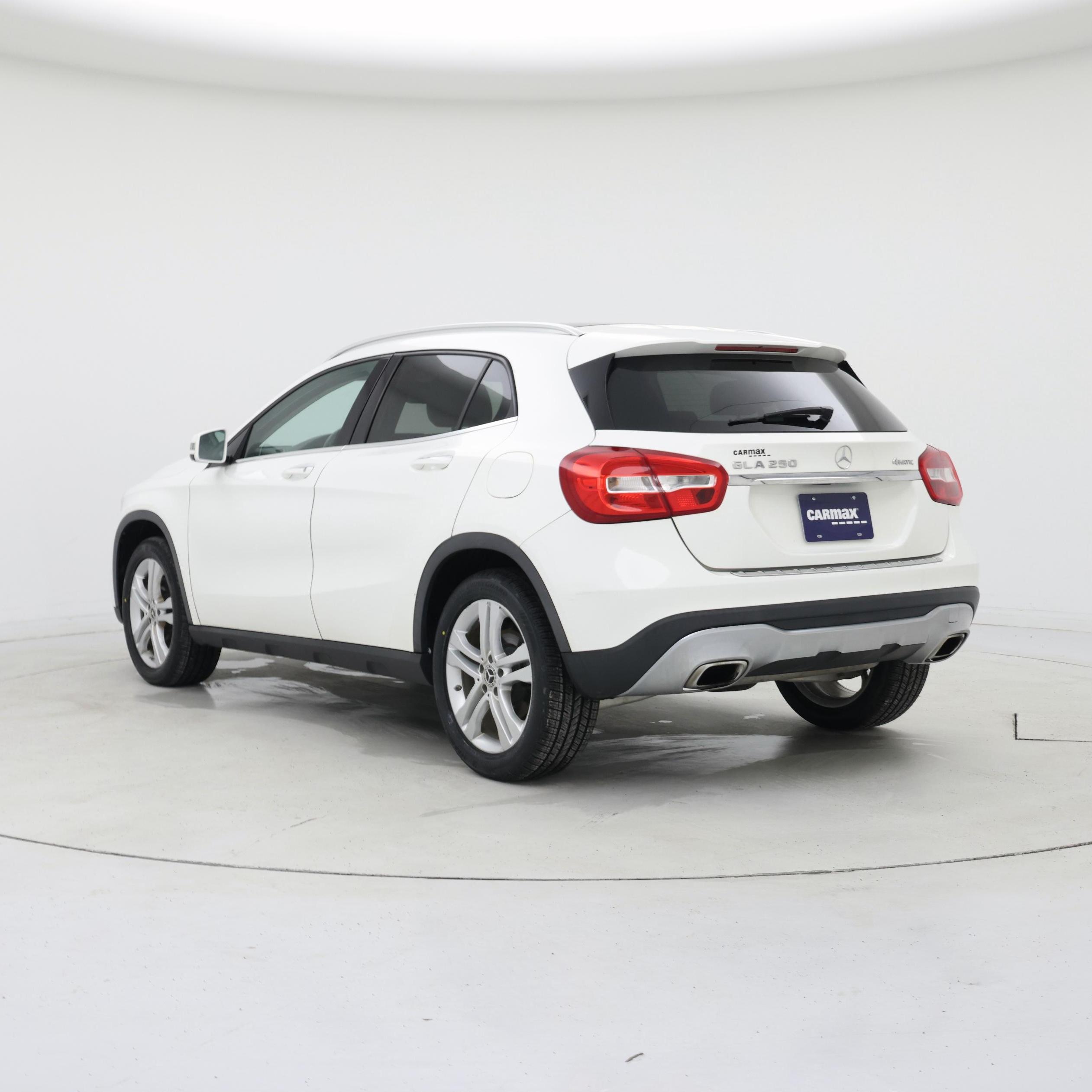 Thumbnail: 2019 Mercedes-Benz GLA - 2