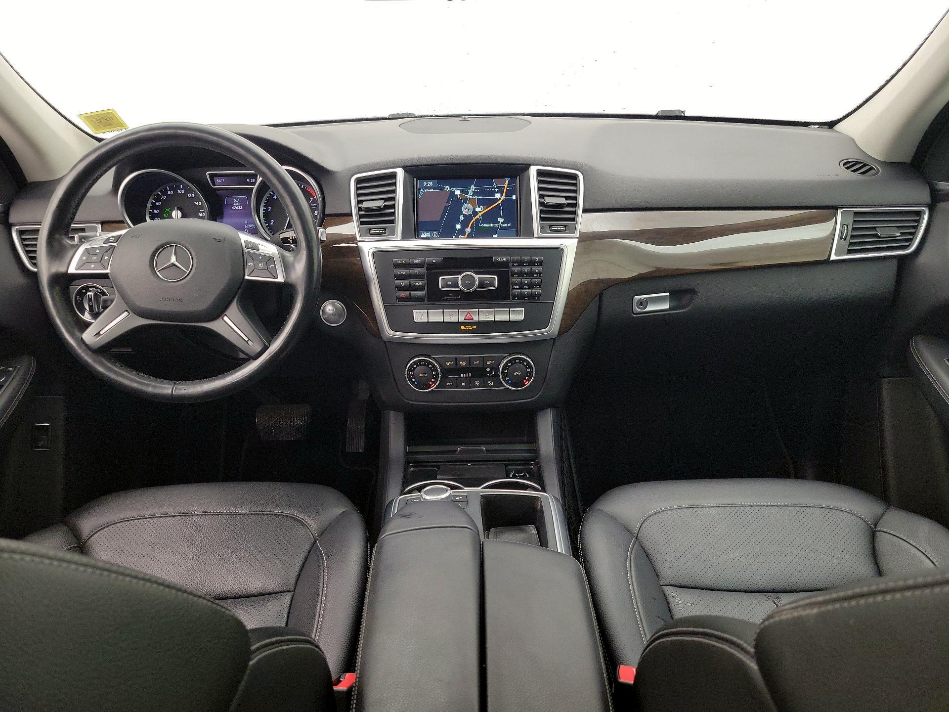 Thumbnail: 2015 Mercedes-Benz M-Class - 9