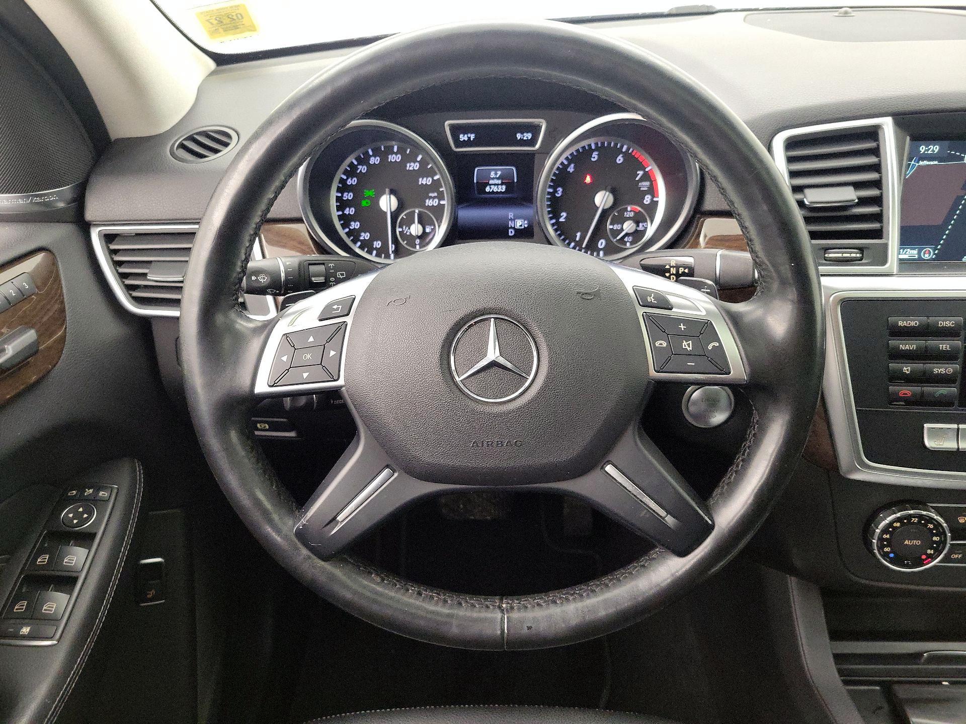 Thumbnail: 2015 Mercedes-Benz M-Class - 10