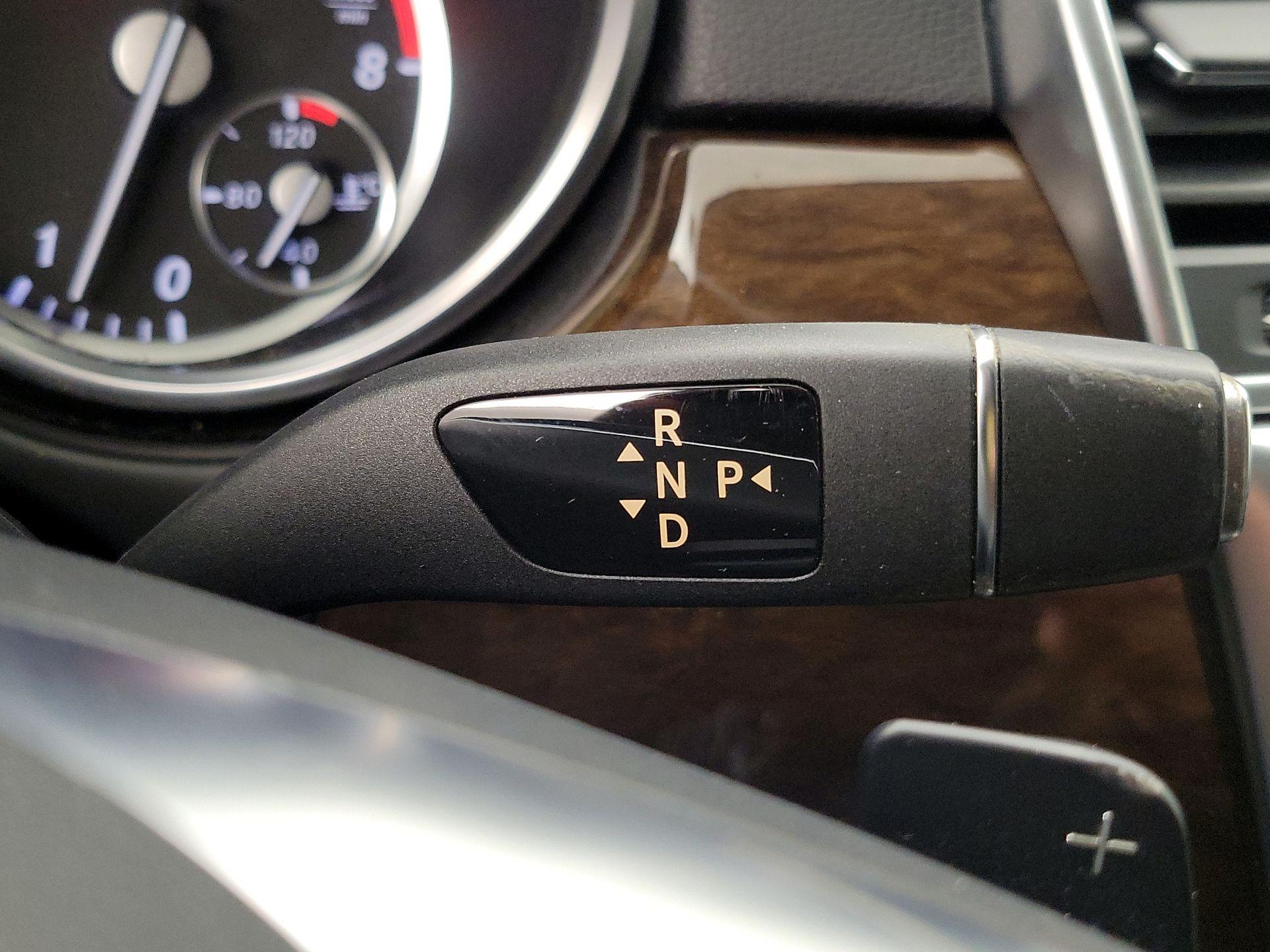 Thumbnail: 2015 Mercedes-Benz M-Class - 18