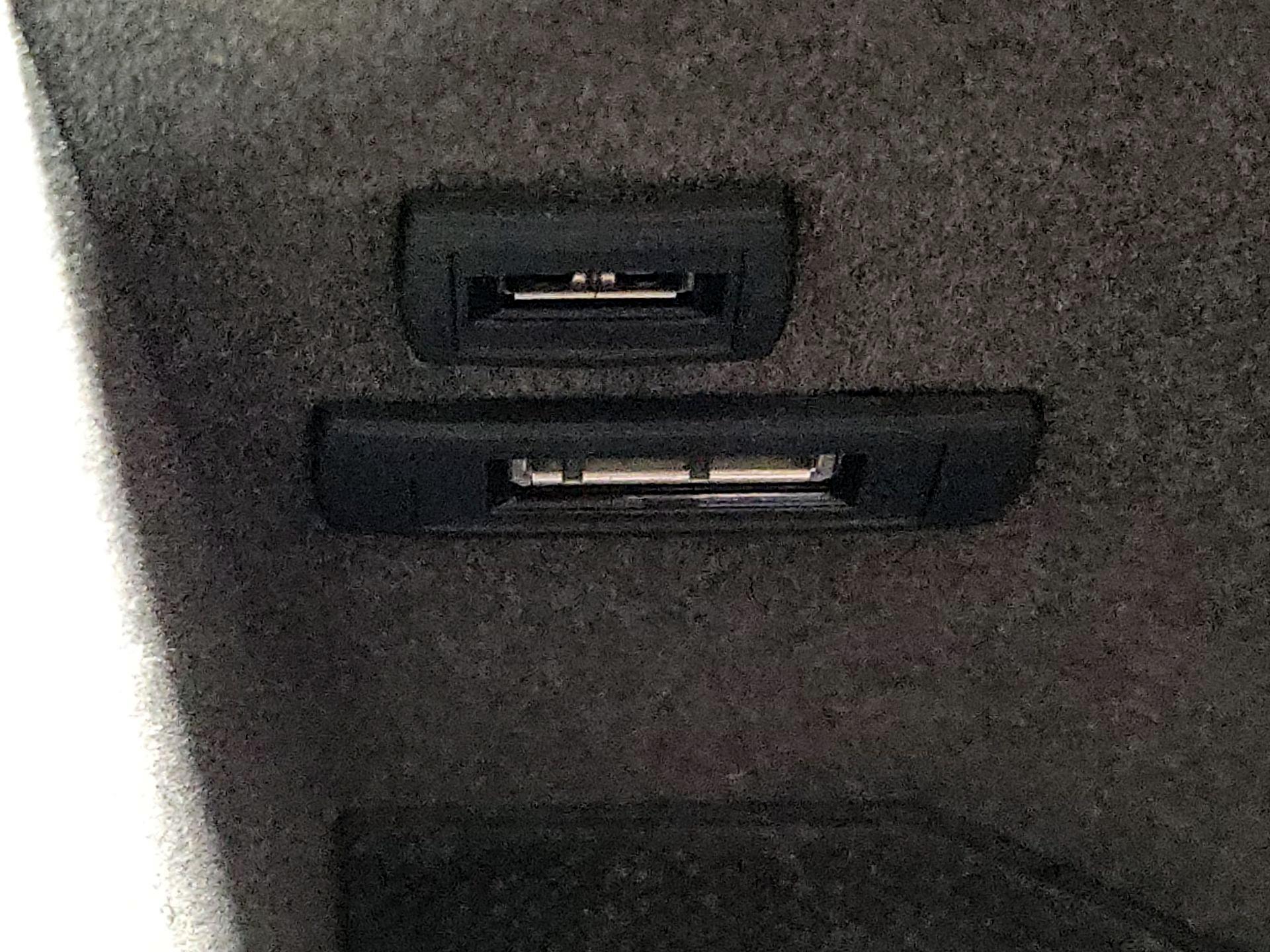 Thumbnail: 2015 Mercedes-Benz M-Class - 19