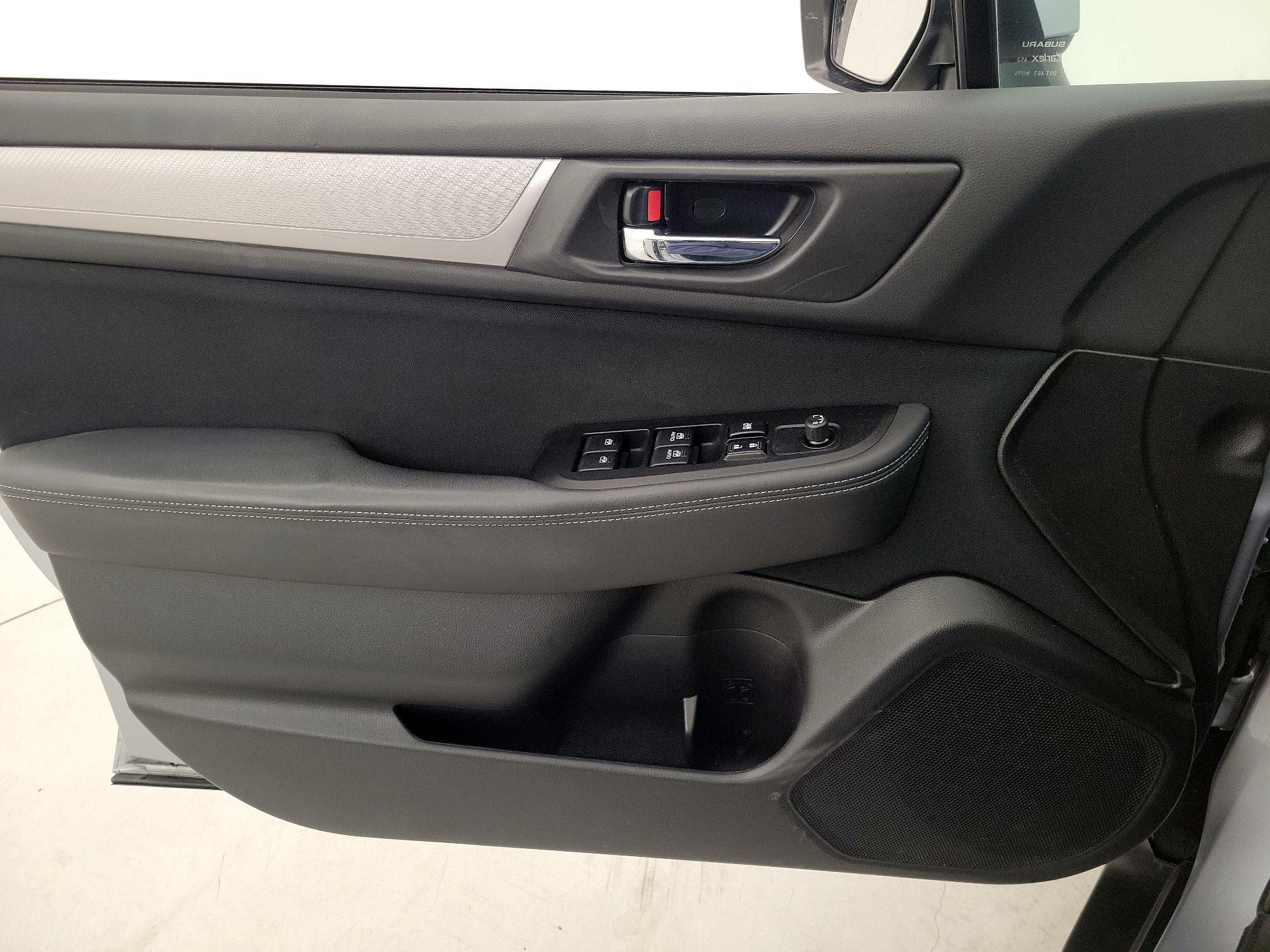 Thumbnail: 2016 Subaru Outback - 12