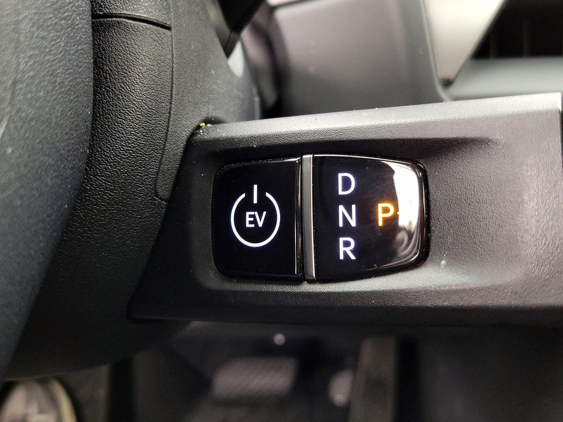 Thumbnail: 2024 Kia EV9 - 18