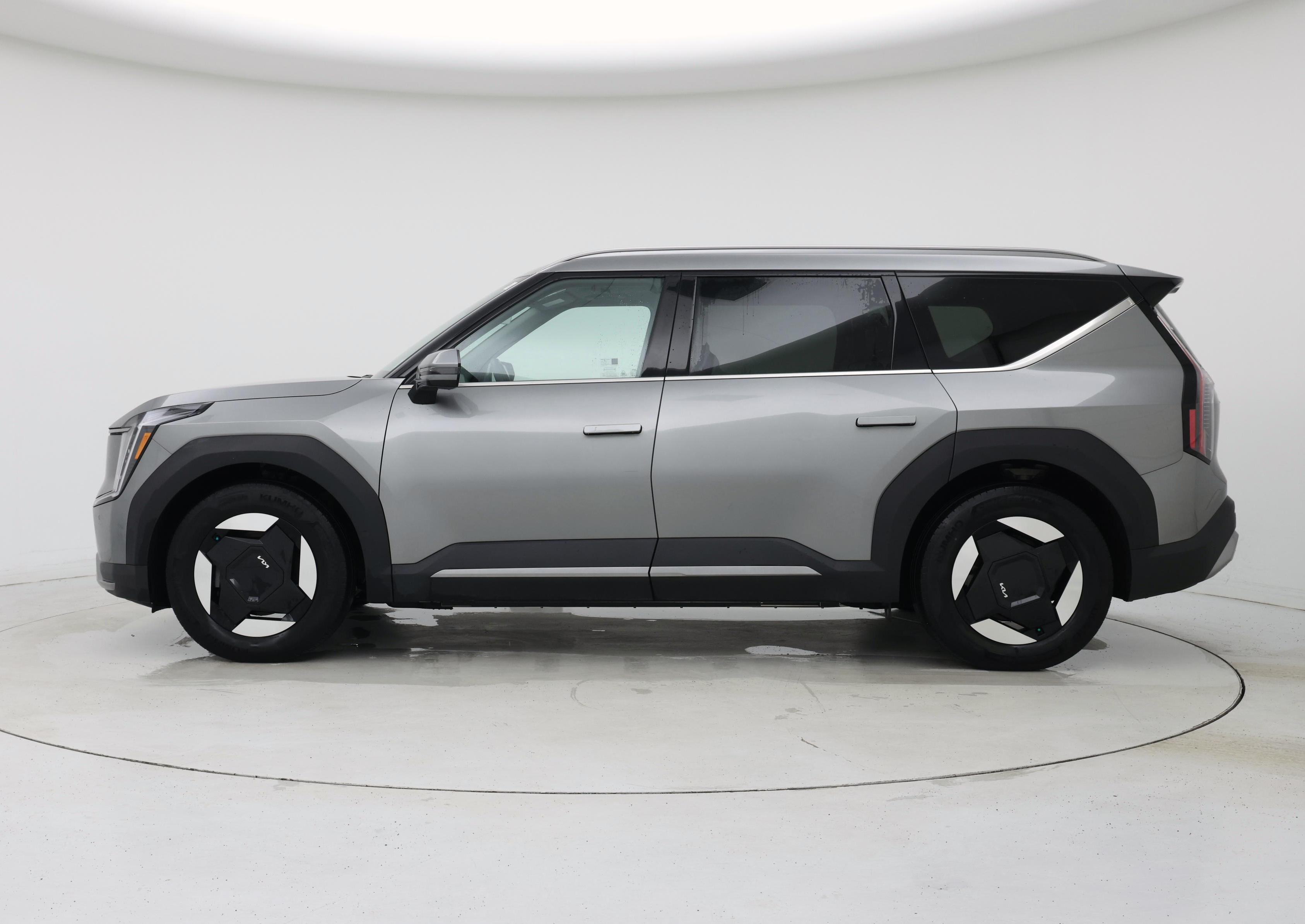 Thumbnail: 2024 Kia EV9 - 3