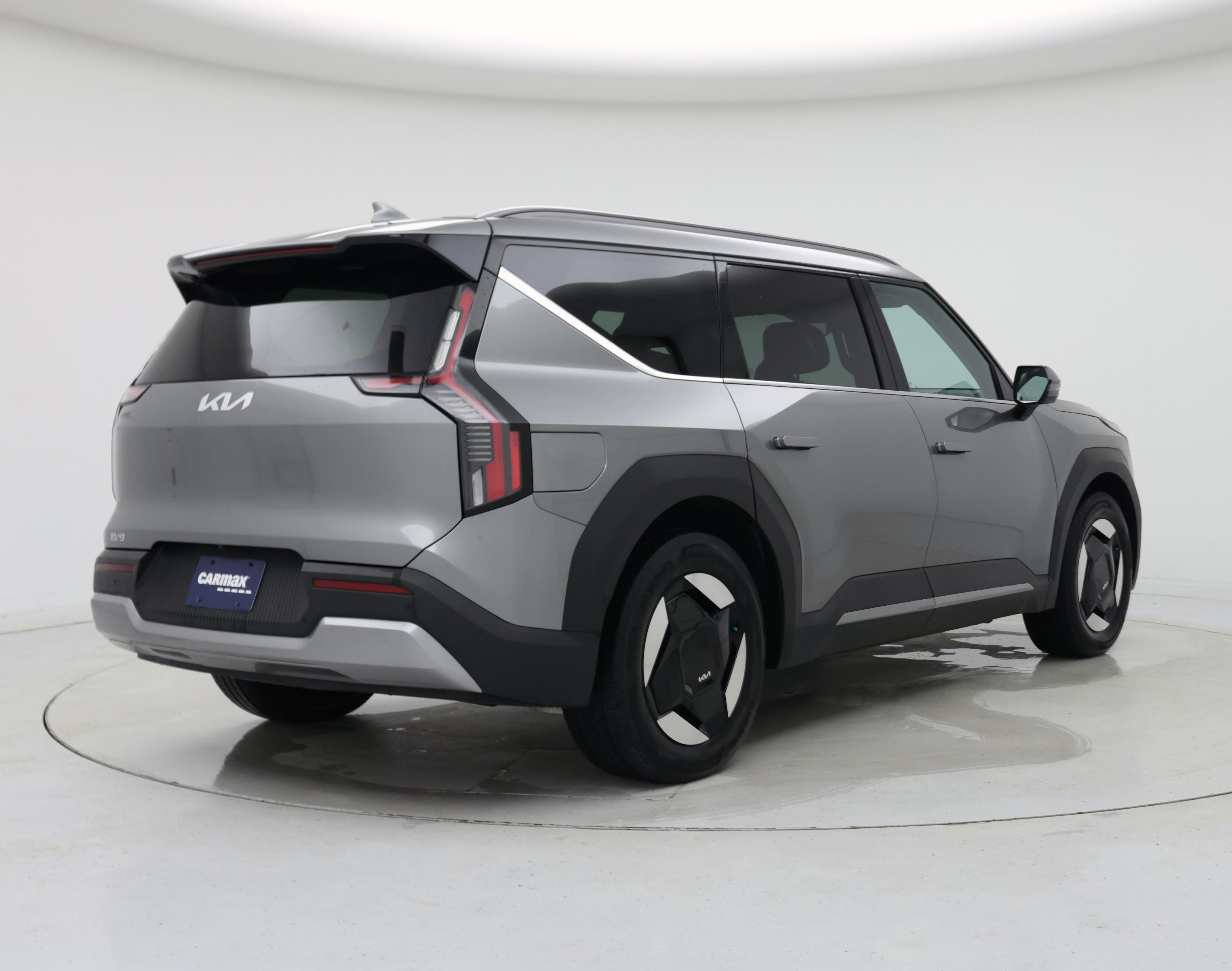 Thumbnail: 2024 Kia EV9 - 8