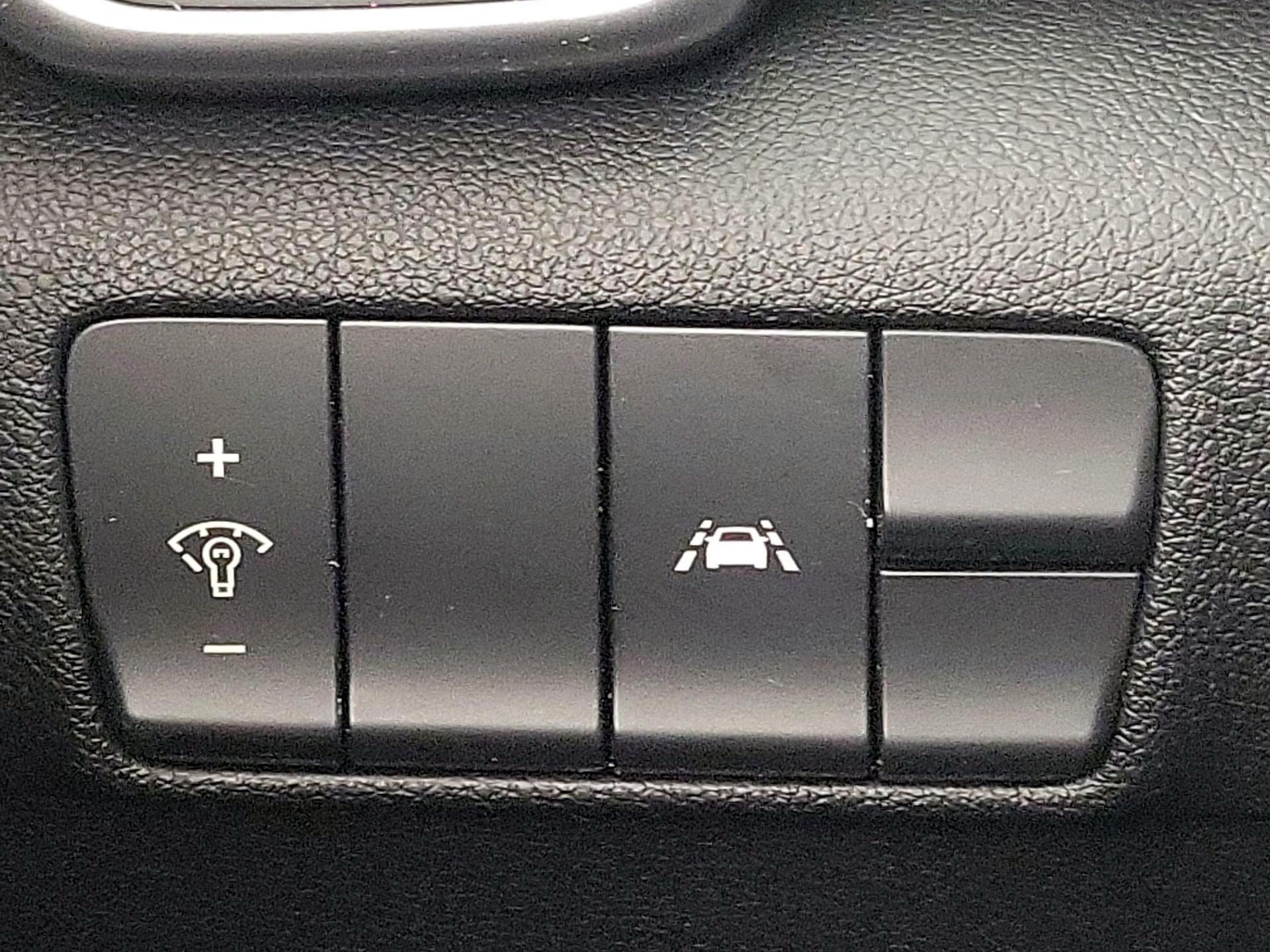 Thumbnail: 2020 Kia Sportage - 13