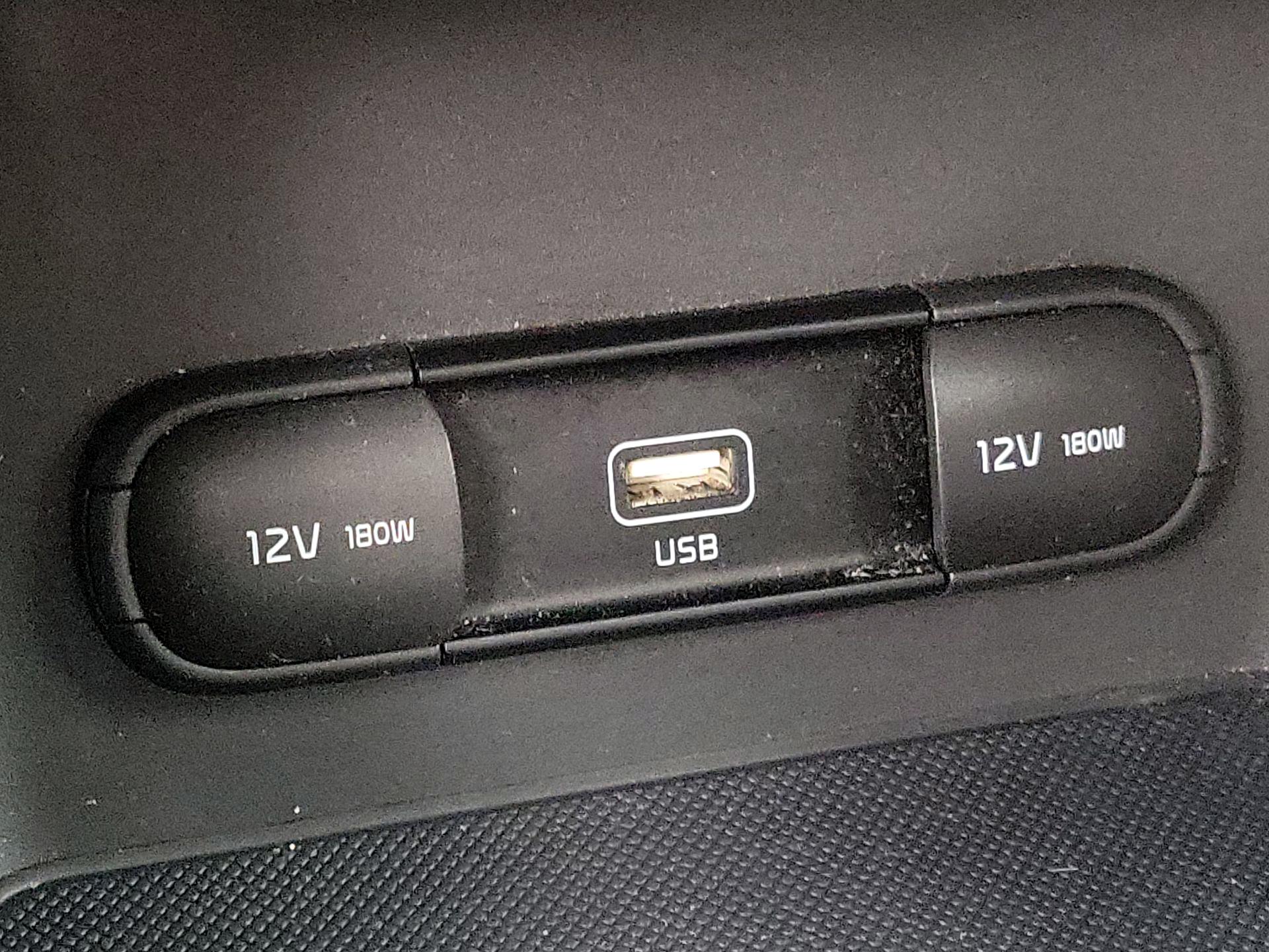 Thumbnail: 2020 Kia Sportage - 18