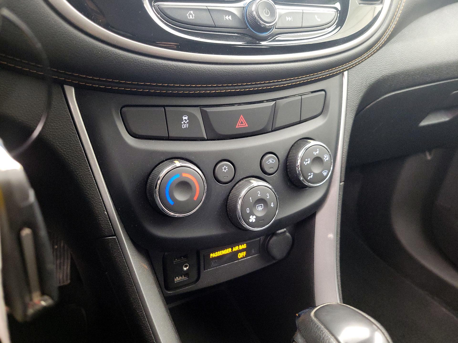 Thumbnail: 2019 Chevrolet Trax - 16