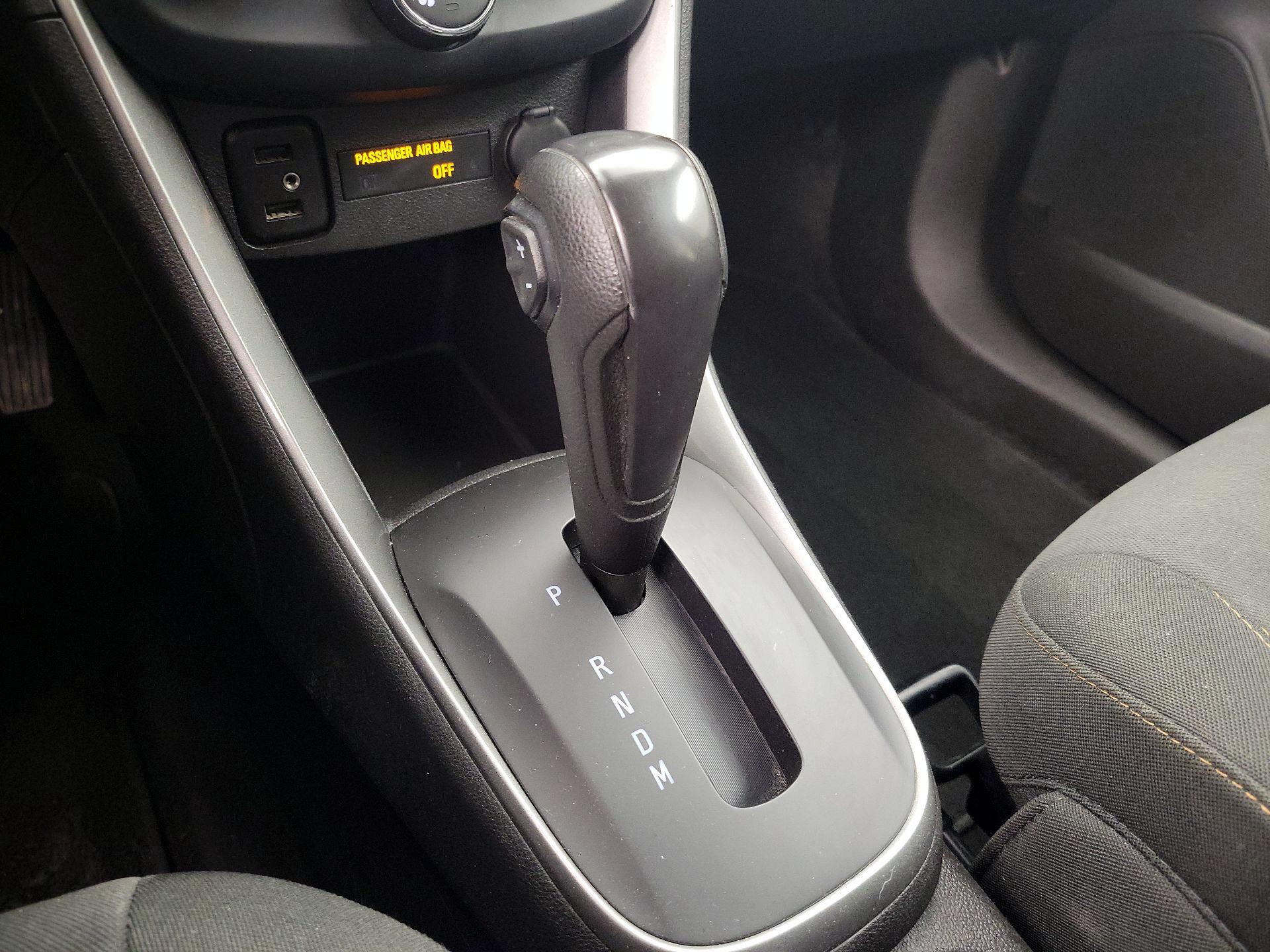 Thumbnail: 2019 Chevrolet Trax - 17