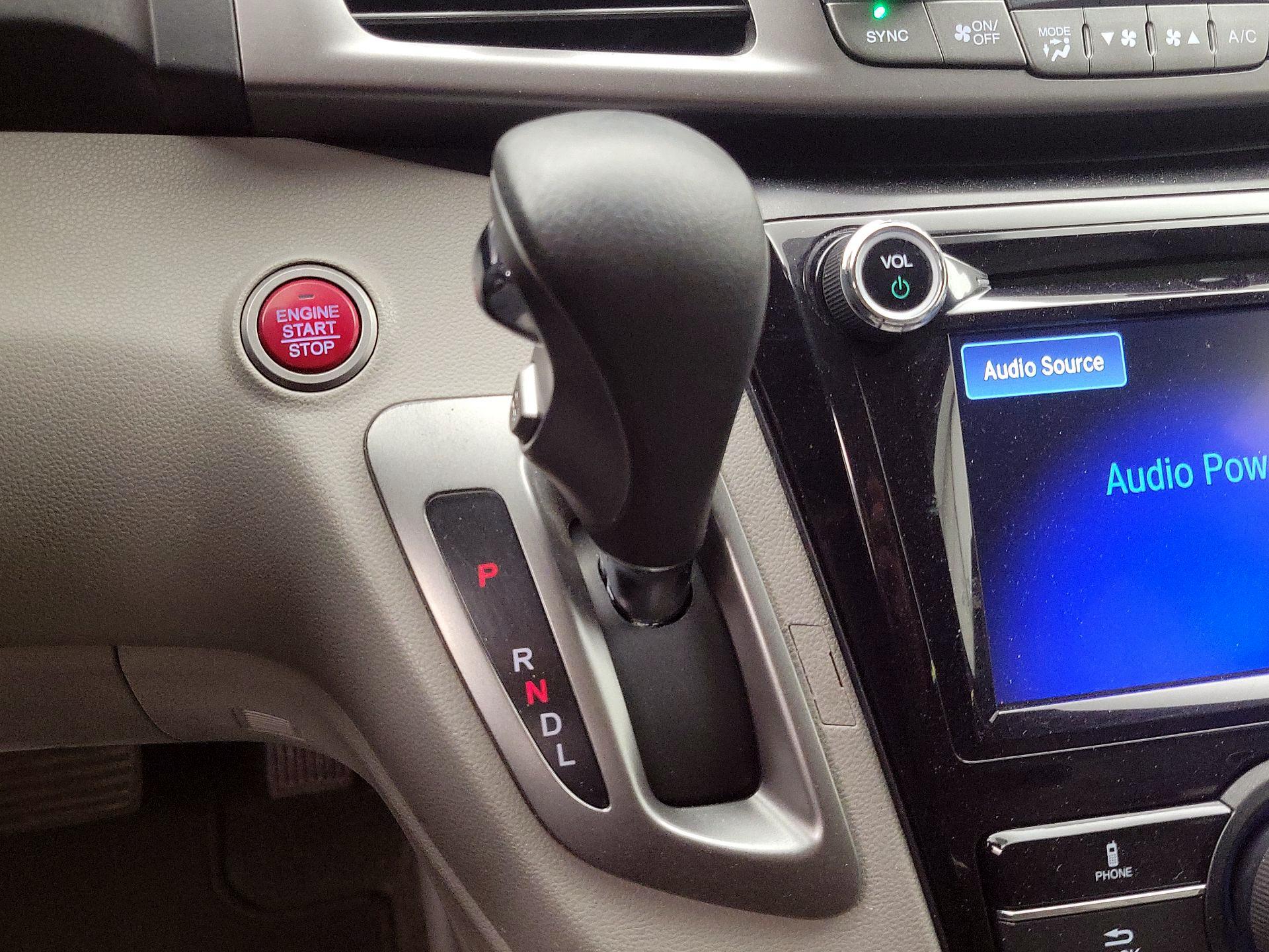 Thumbnail: 2015 Honda Odyssey - 17