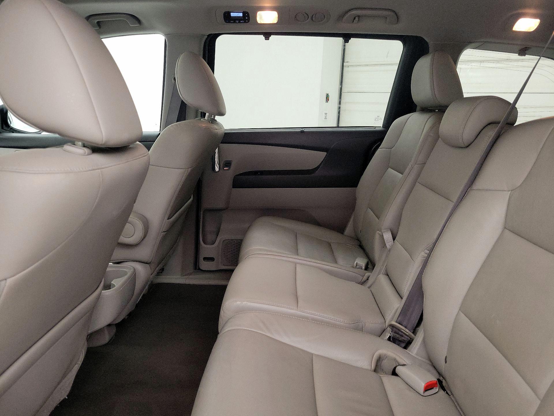 Thumbnail: 2015 Honda Odyssey - 20