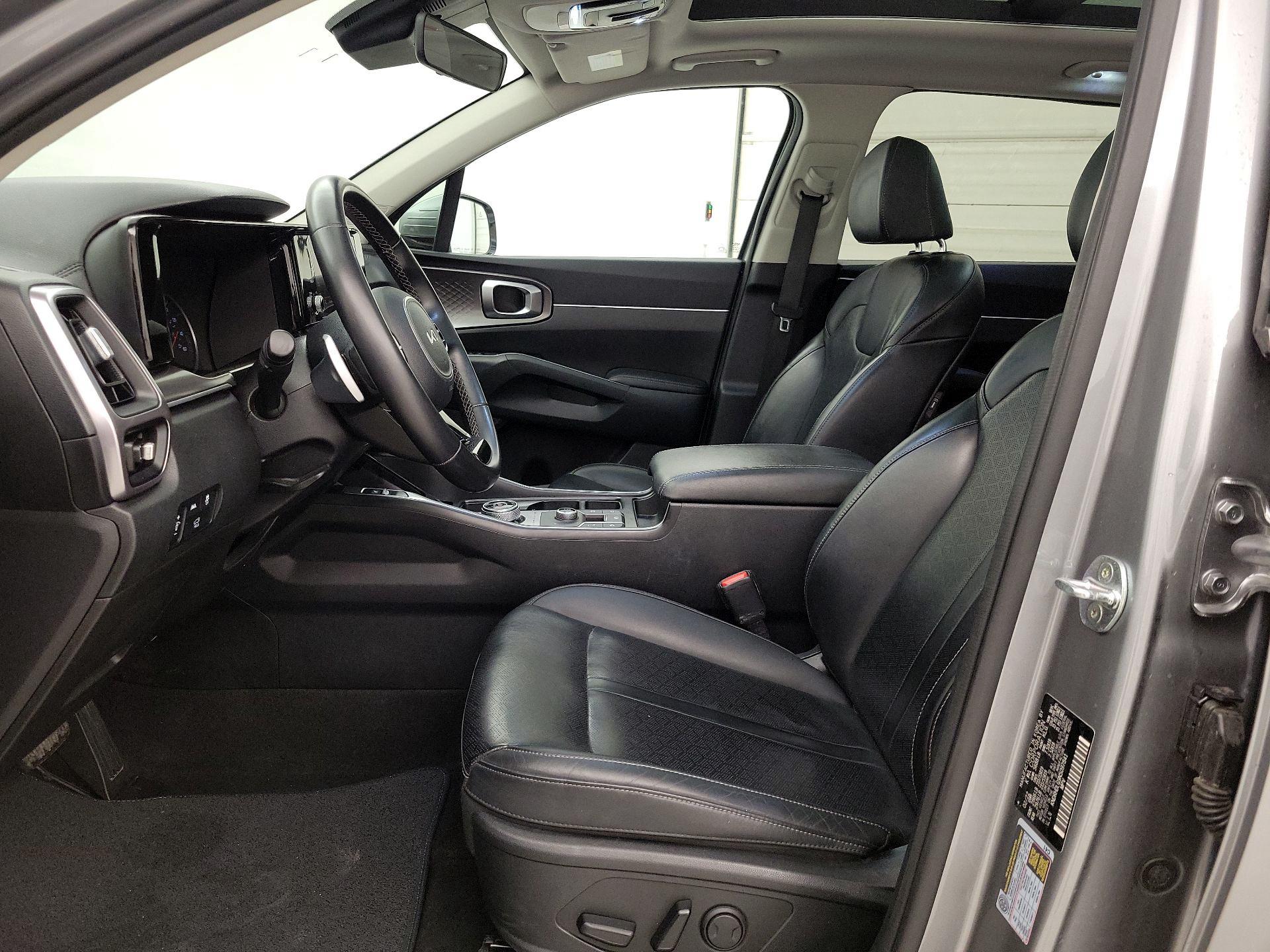 Thumbnail: 2022 Kia Sorento - 11