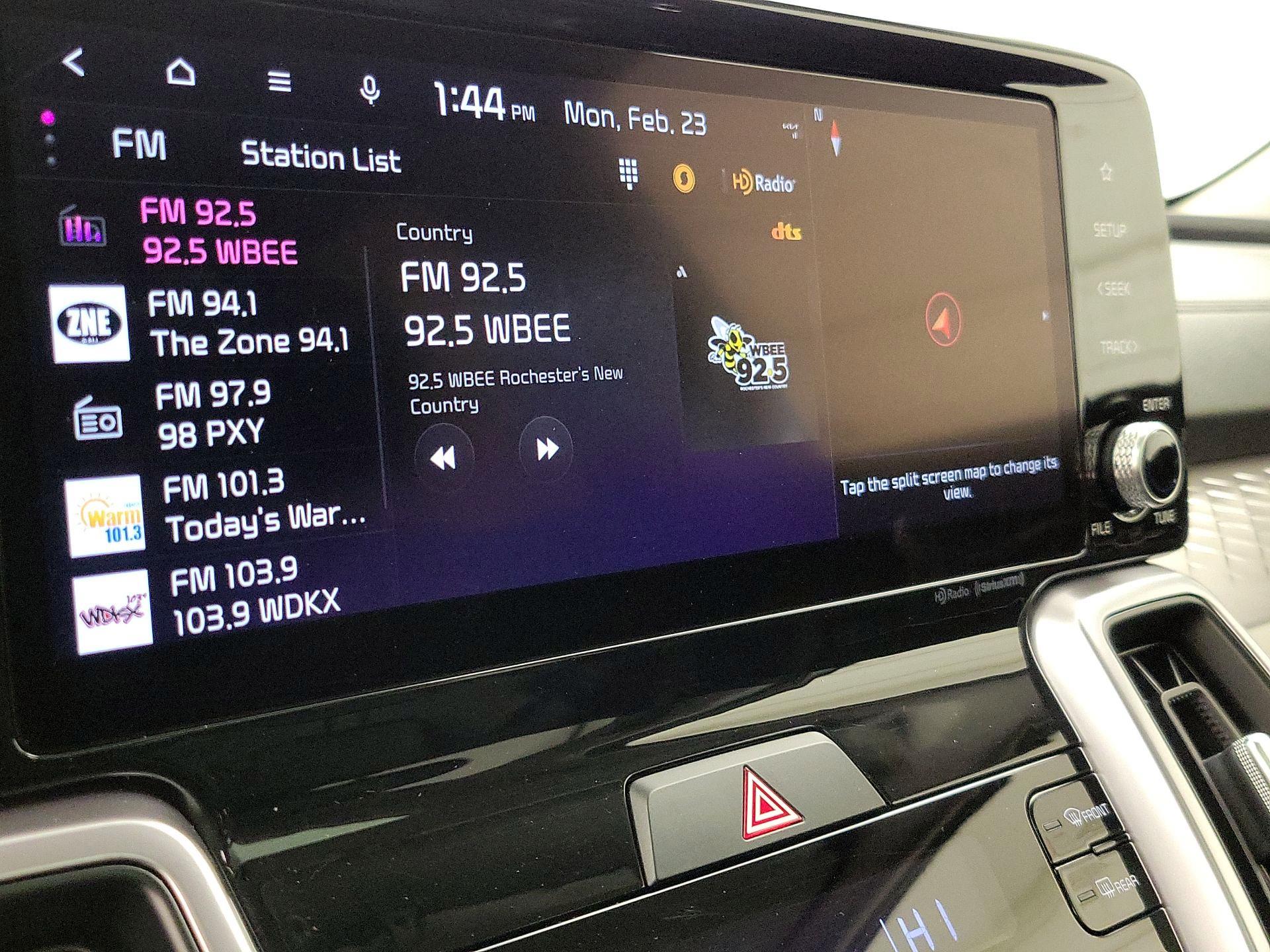 Thumbnail: 2022 Kia Sorento - 16