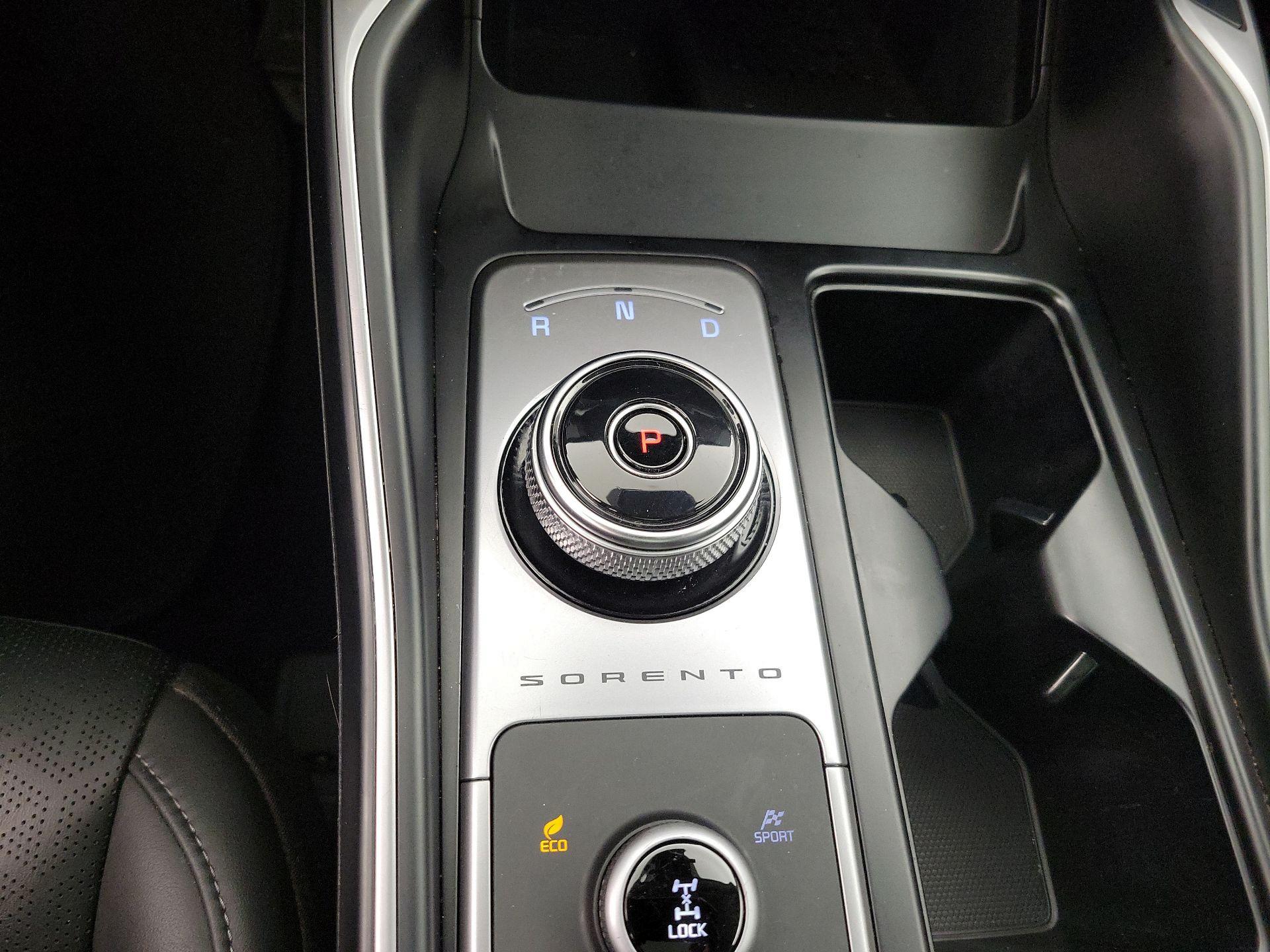 Thumbnail: 2022 Kia Sorento - 18