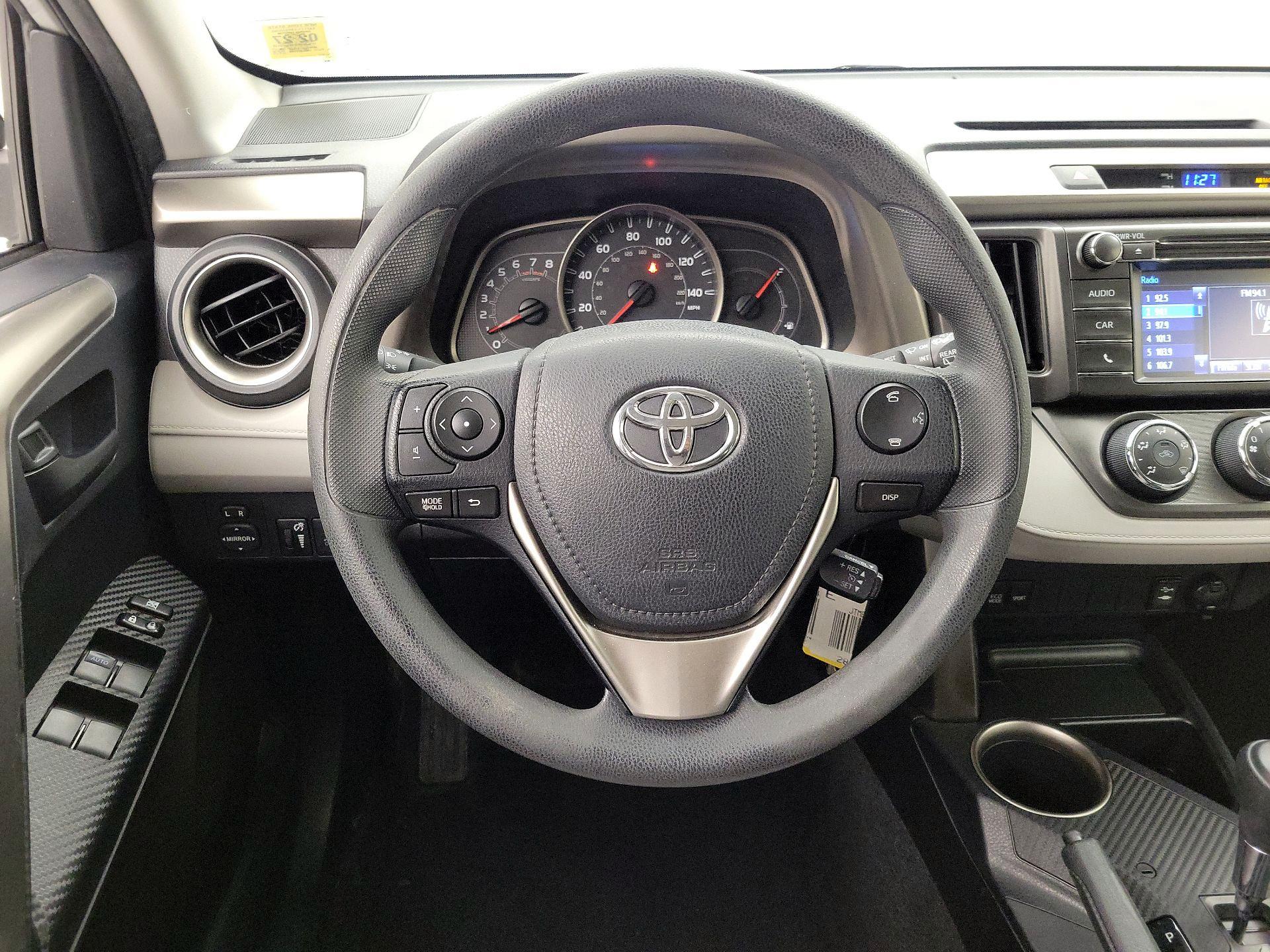 Thumbnail: 2014 Toyota RAV4 - 10