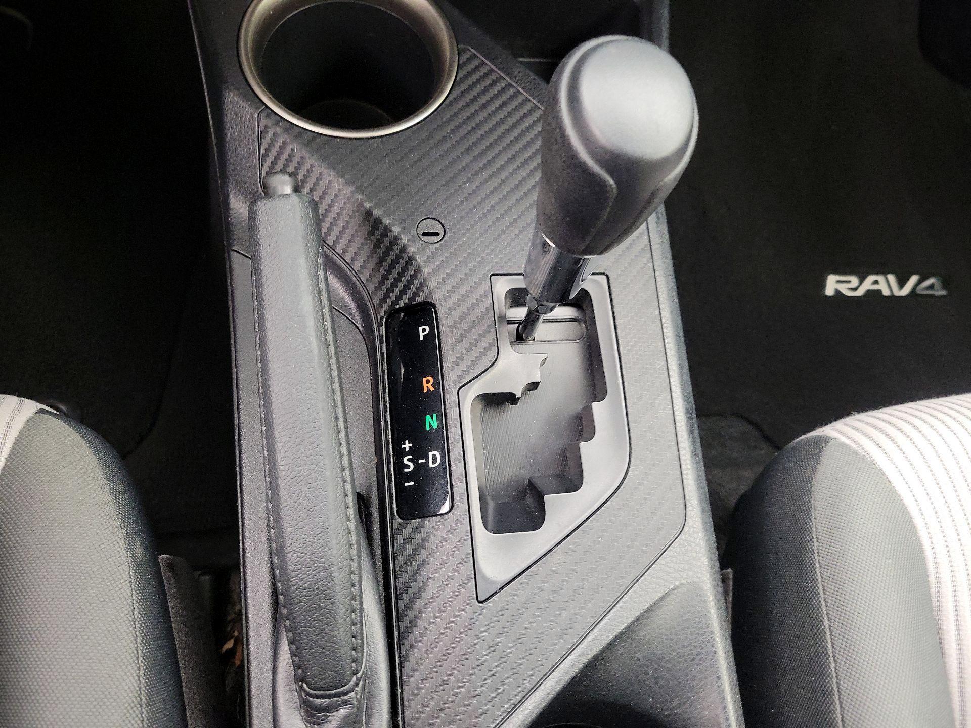 Thumbnail: 2014 Toyota RAV4 - 17