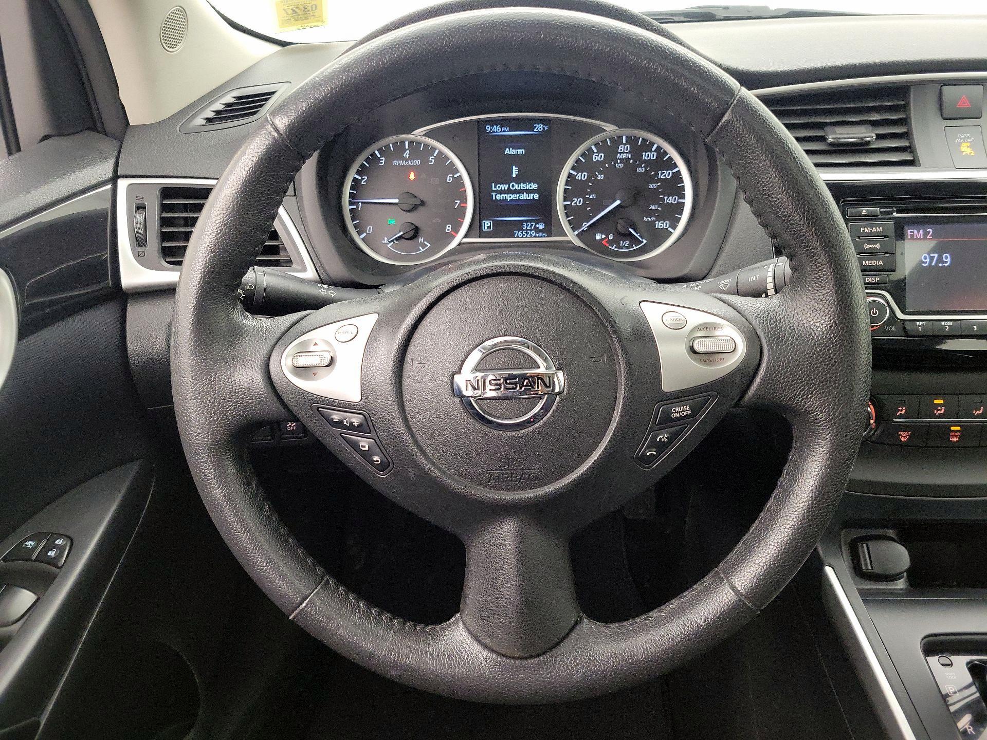 Thumbnail: 2017 Nissan Sentra - 10