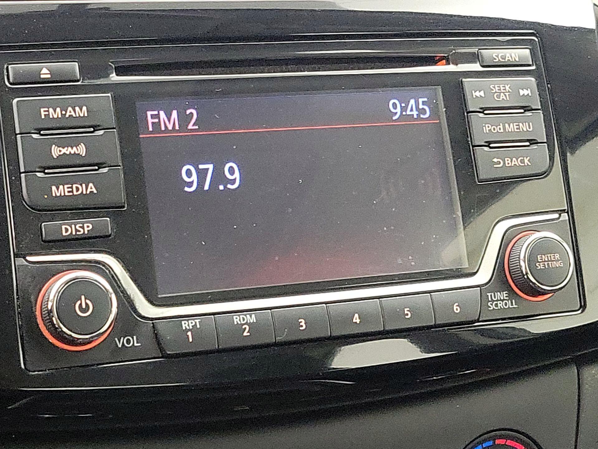 Thumbnail: 2017 Nissan Sentra - 15