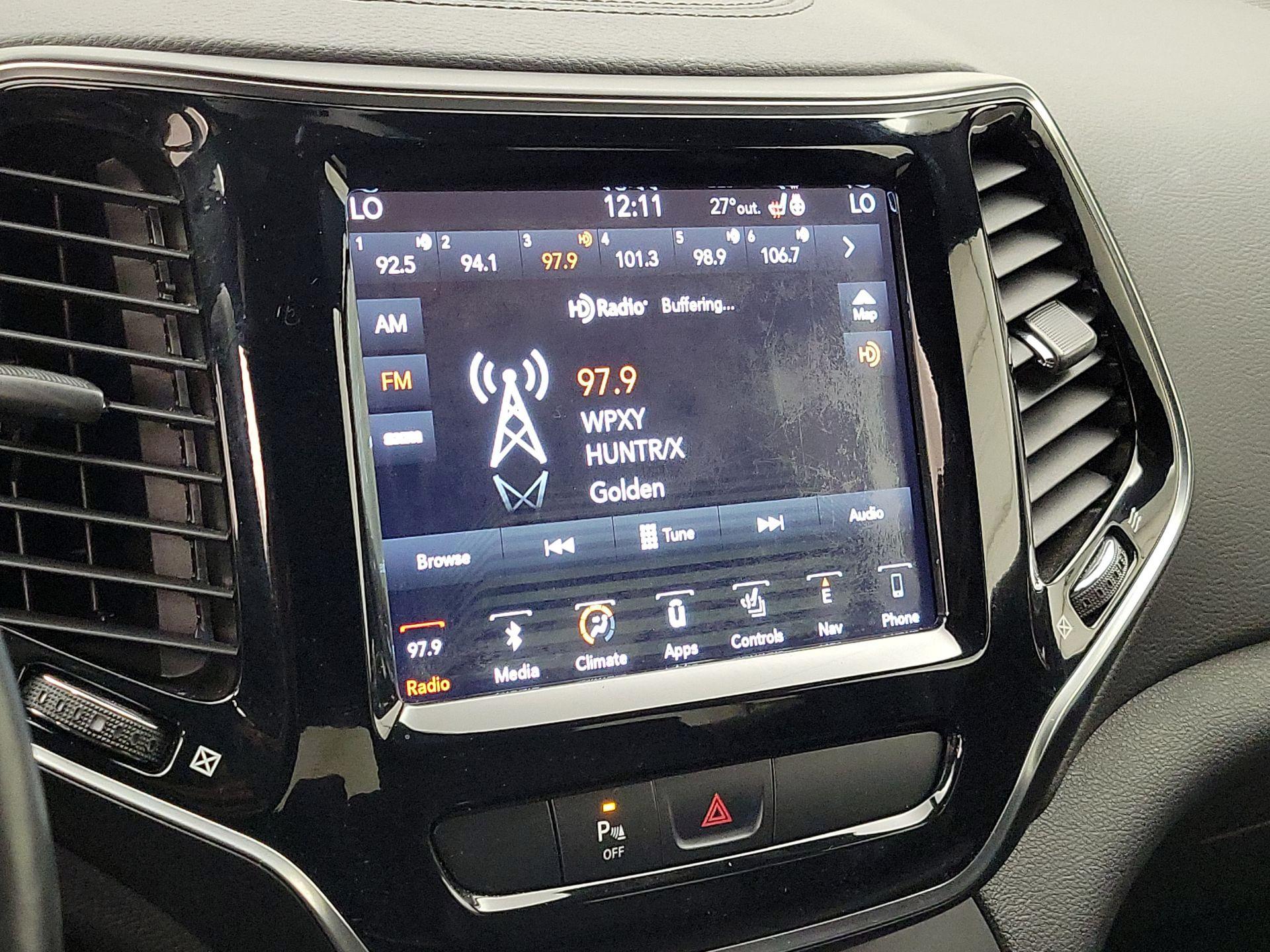 Thumbnail: 2019 Jeep Cherokee - 16