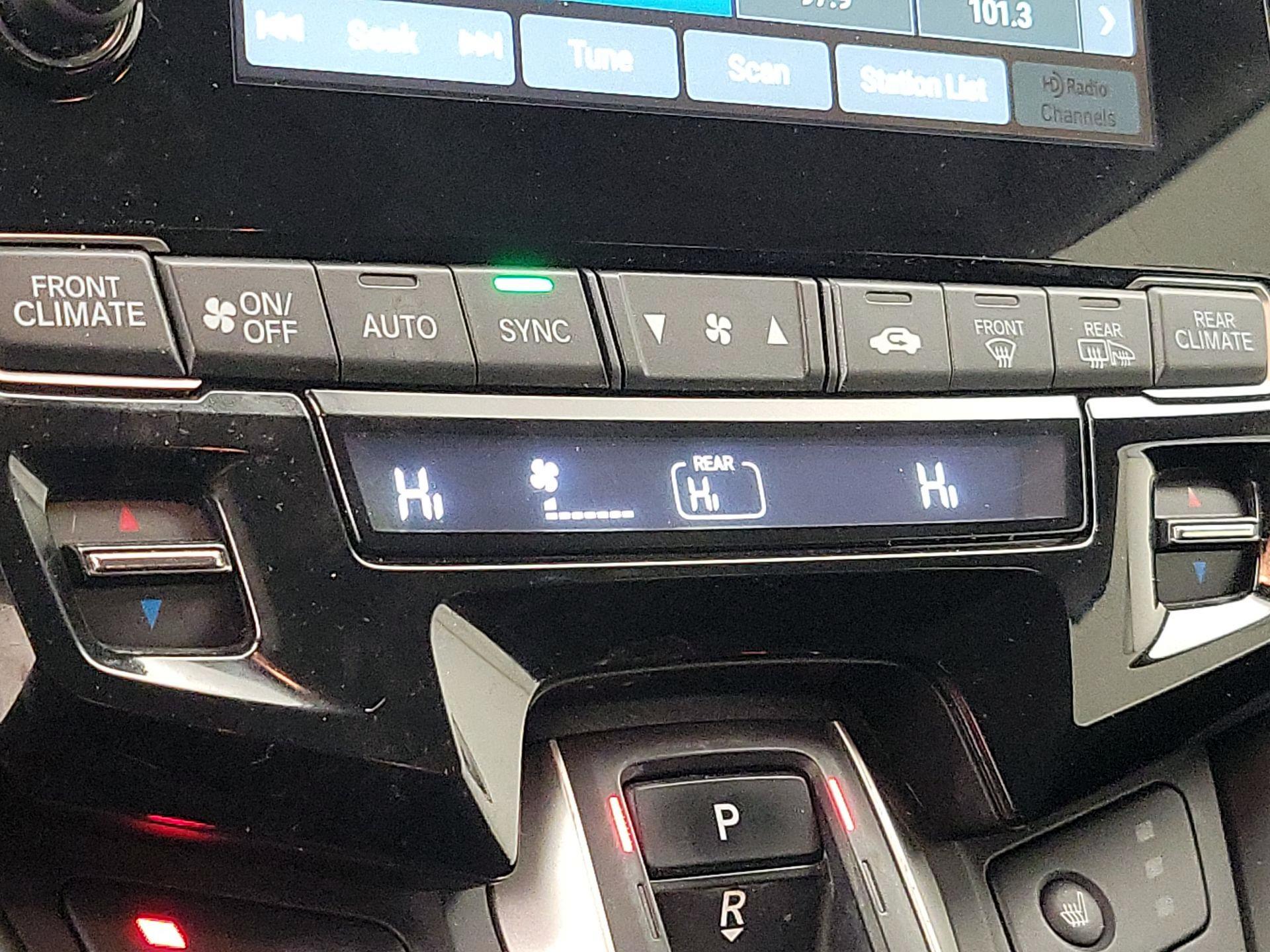 Thumbnail: 2021 Honda Odyssey - 16