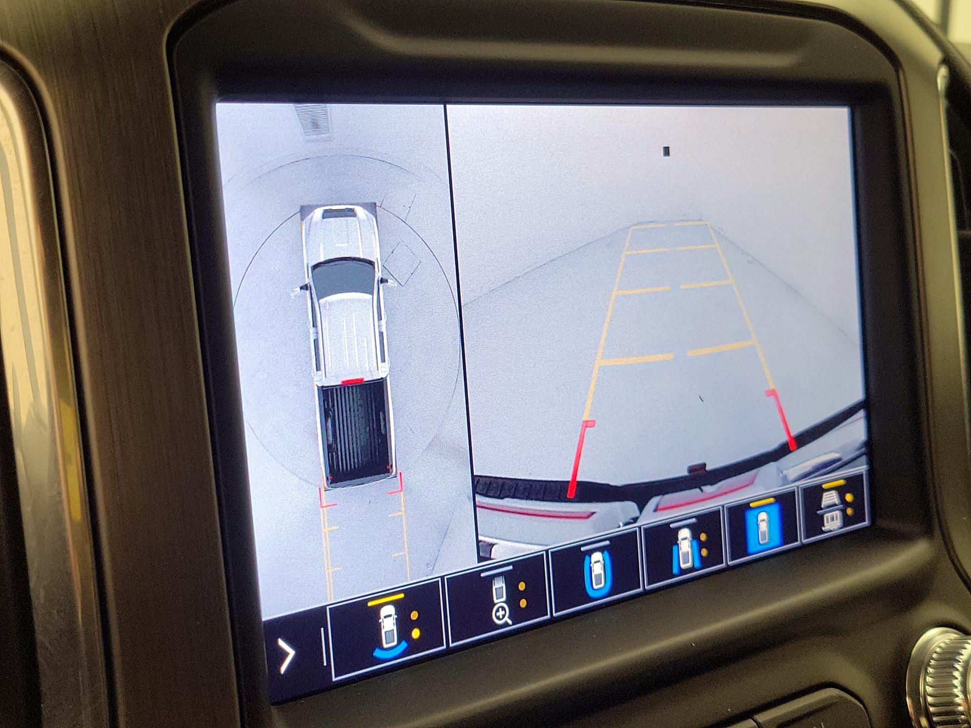 Thumbnail: 2022 GMC Sierra 3500 - 14