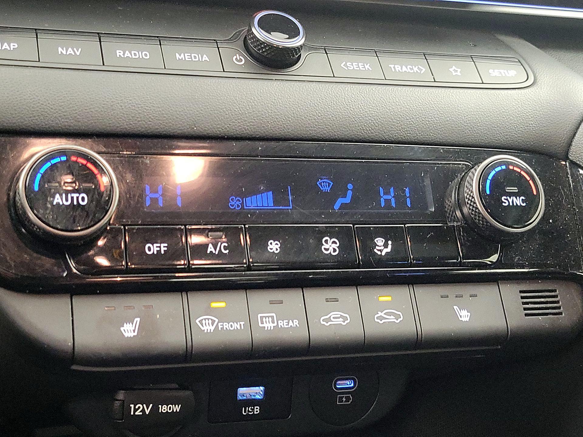 Thumbnail: 2025 Hyundai Elantra - 17