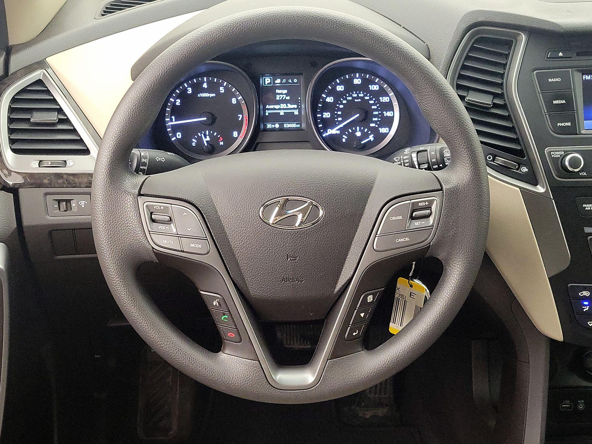 Thumbnail: 2017 Hyundai Santa Fe - 10