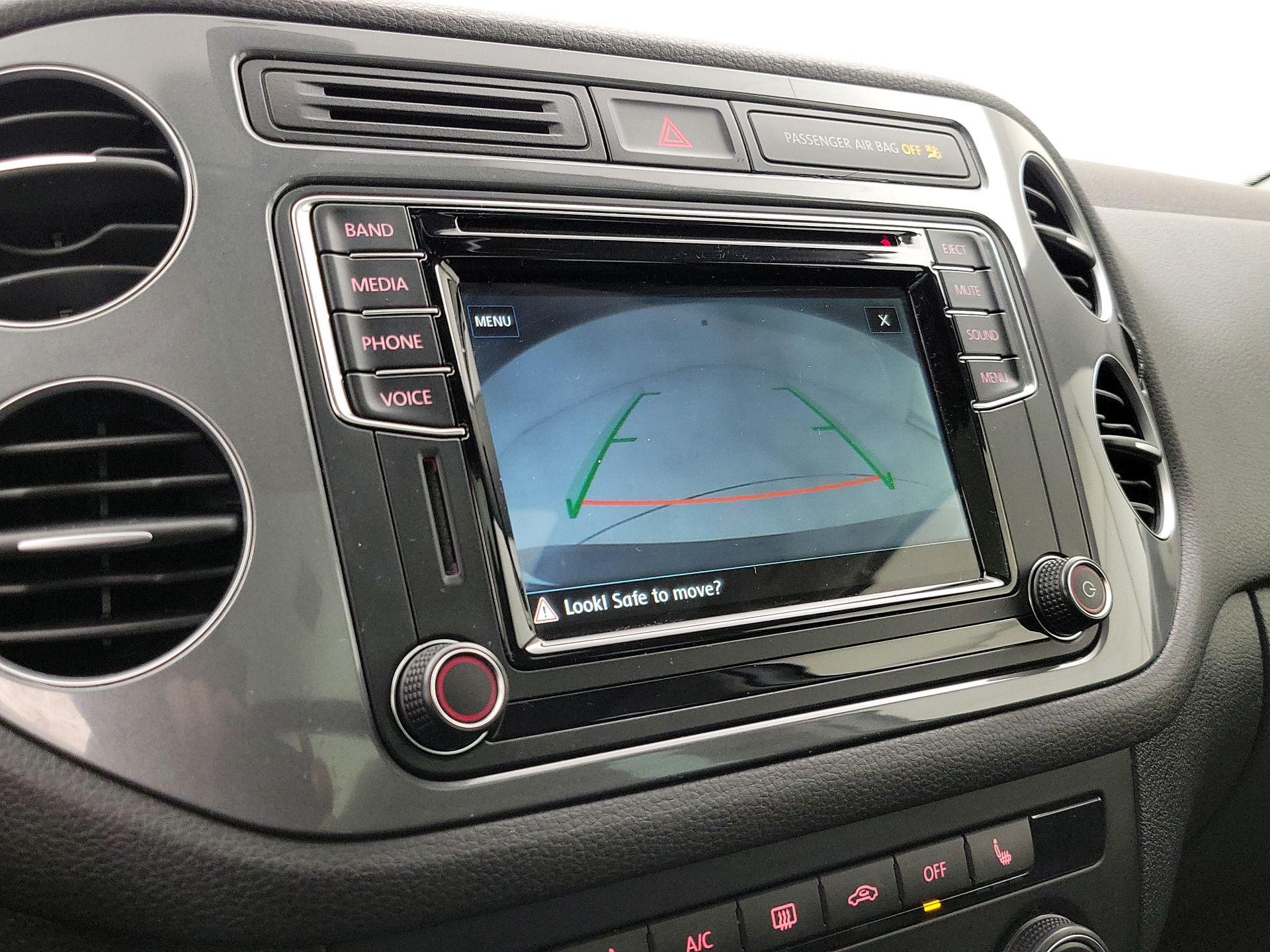 Thumbnail: 2017 Volkswagen Tiguan - 14