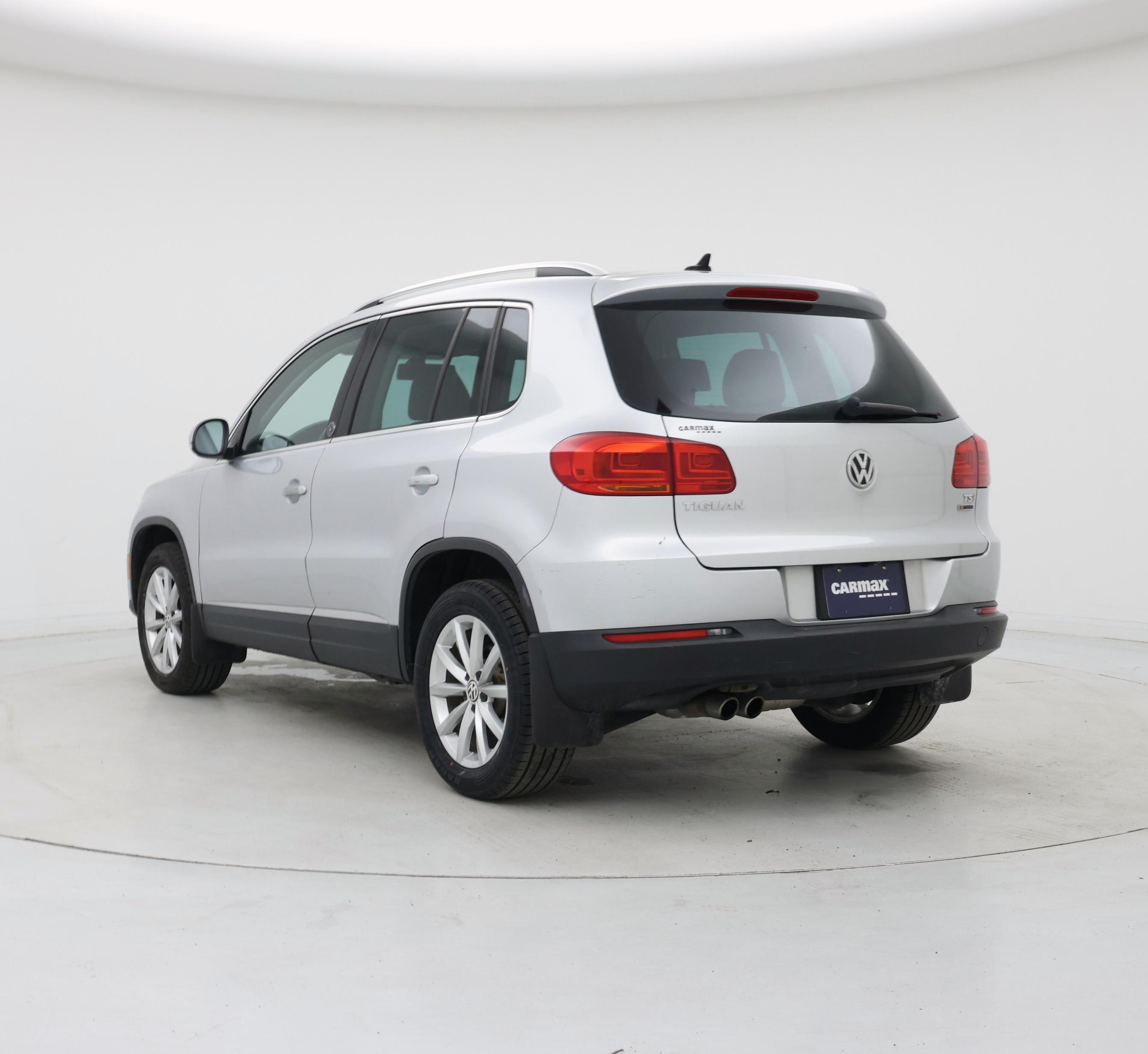 Thumbnail: 2017 Volkswagen Tiguan - 2