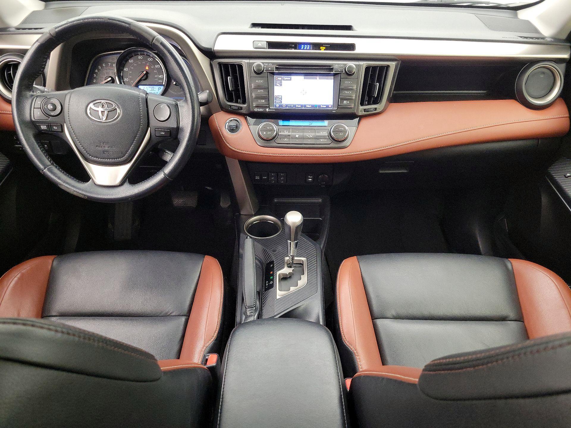 Thumbnail: 2015 Toyota RAV4 - 9