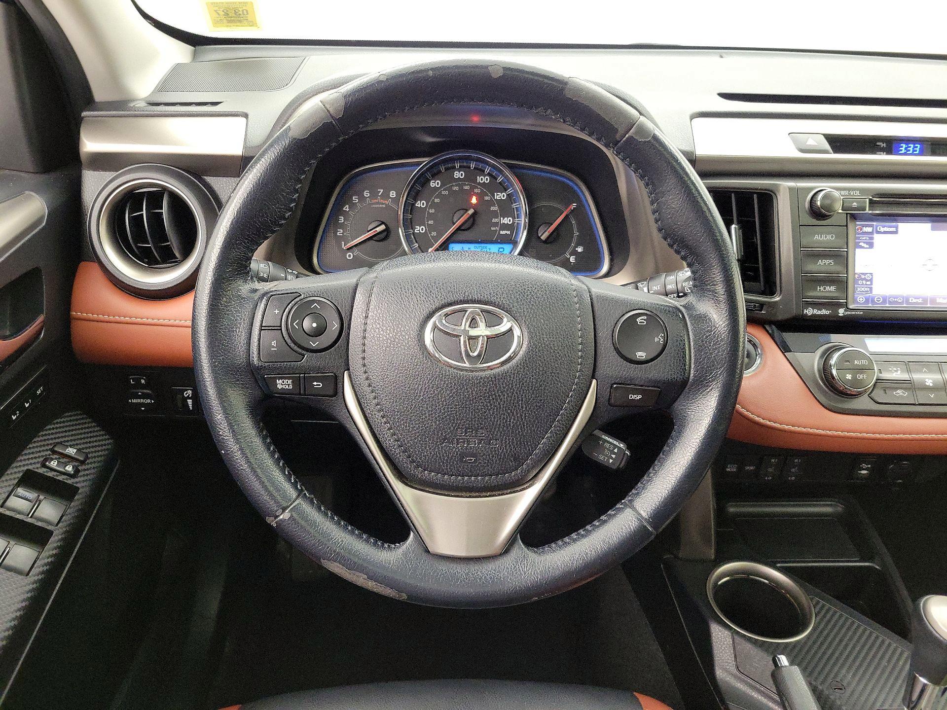 Thumbnail: 2015 Toyota RAV4 - 10