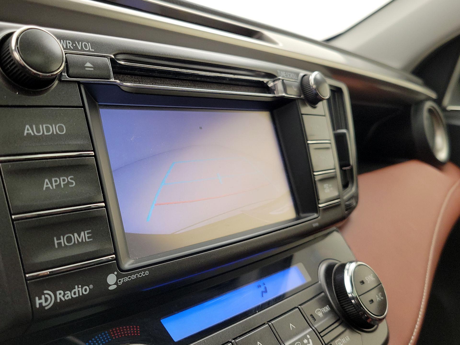 Thumbnail: 2015 Toyota RAV4 - 15