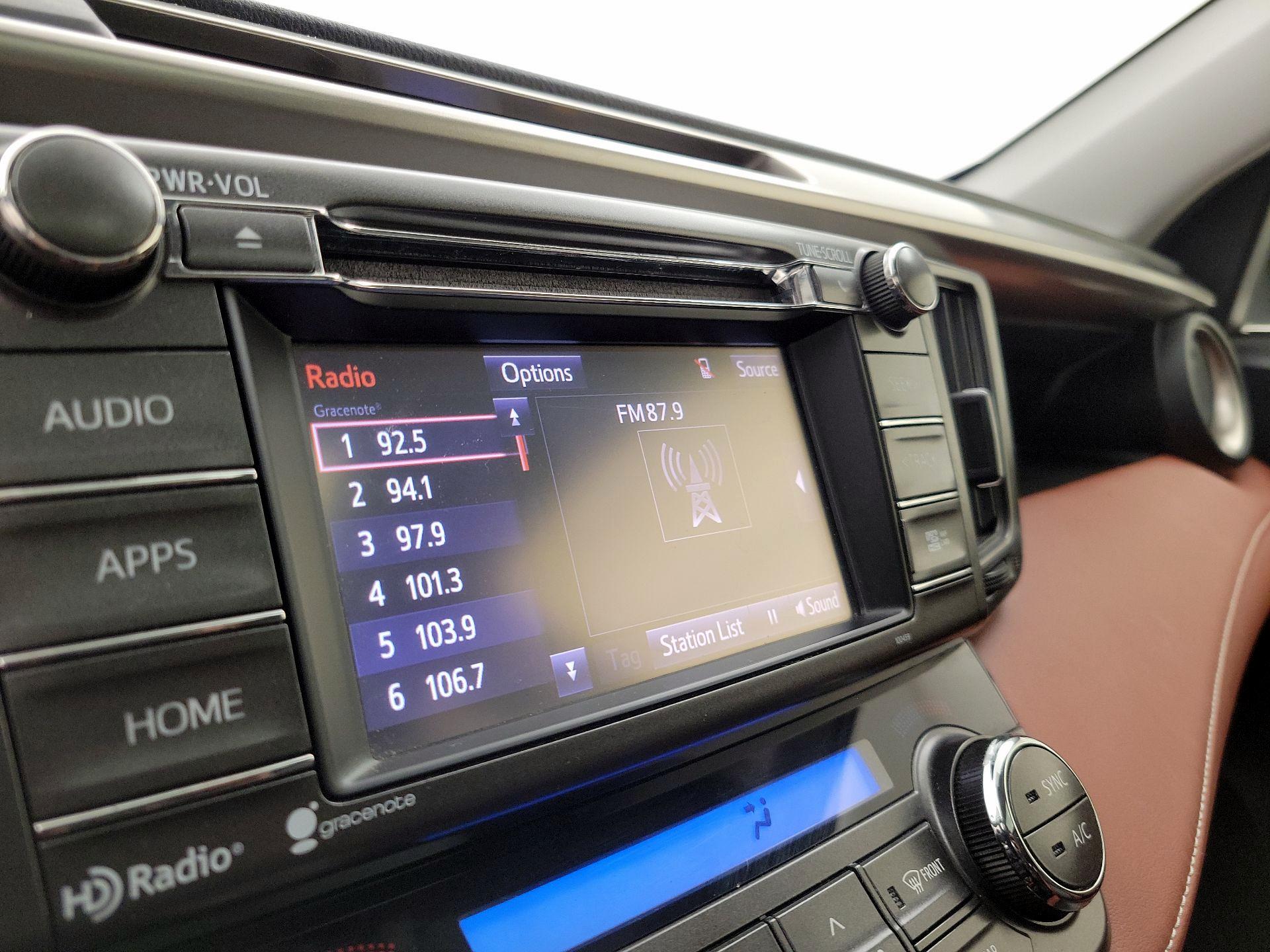 Thumbnail: 2015 Toyota RAV4 - 16