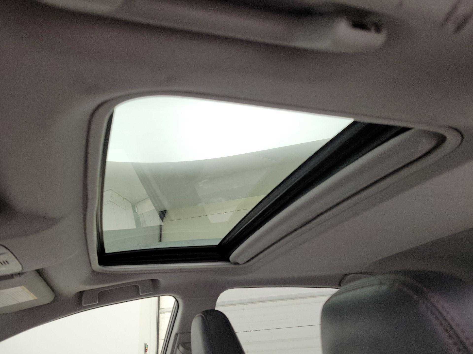 Thumbnail: 2015 Toyota RAV4 - 20