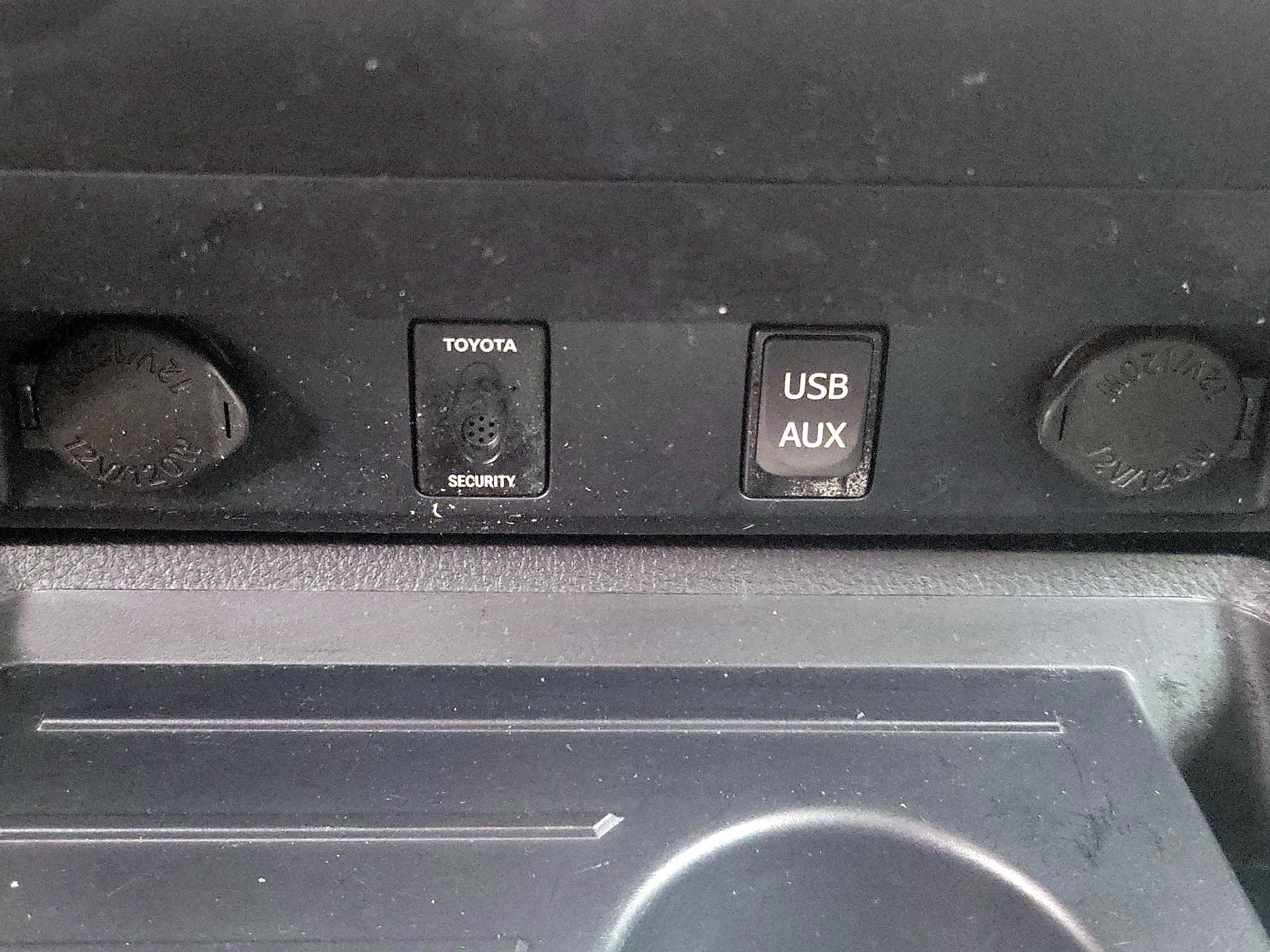 Thumbnail: 2017 Toyota Tundra - 19