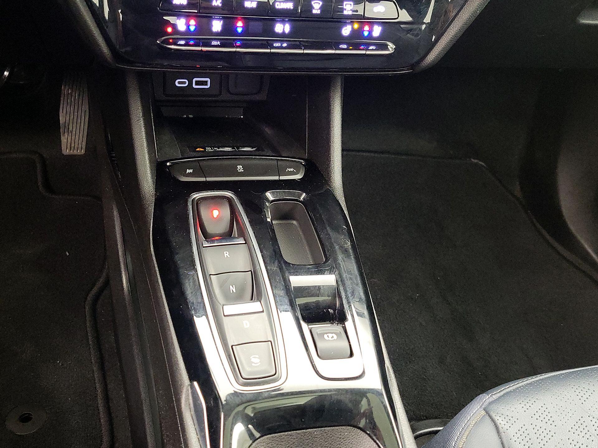 Thumbnail: 2022 Chevrolet Bolt EUV - 18