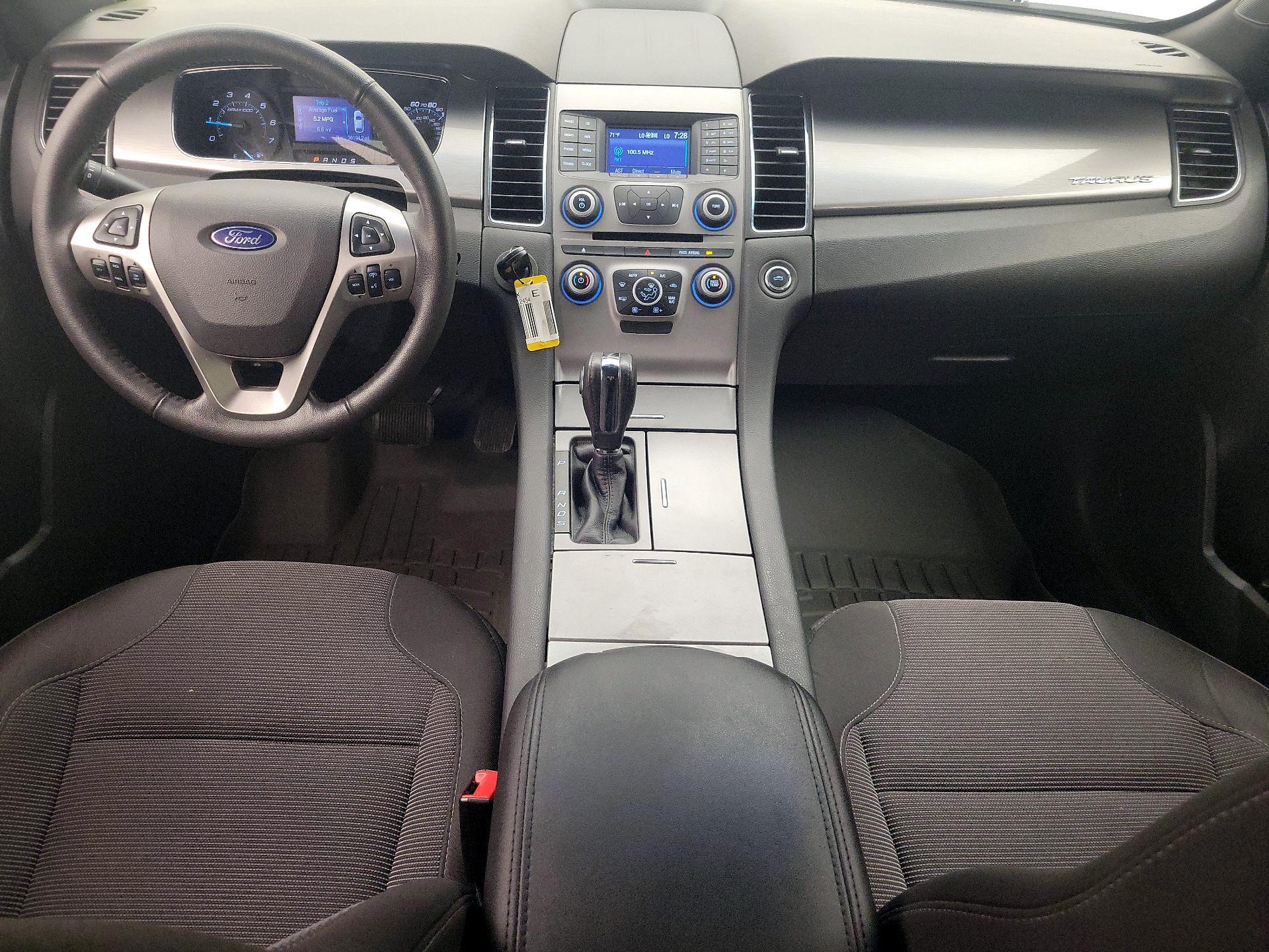 Thumbnail: 2017 Ford Taurus - 9