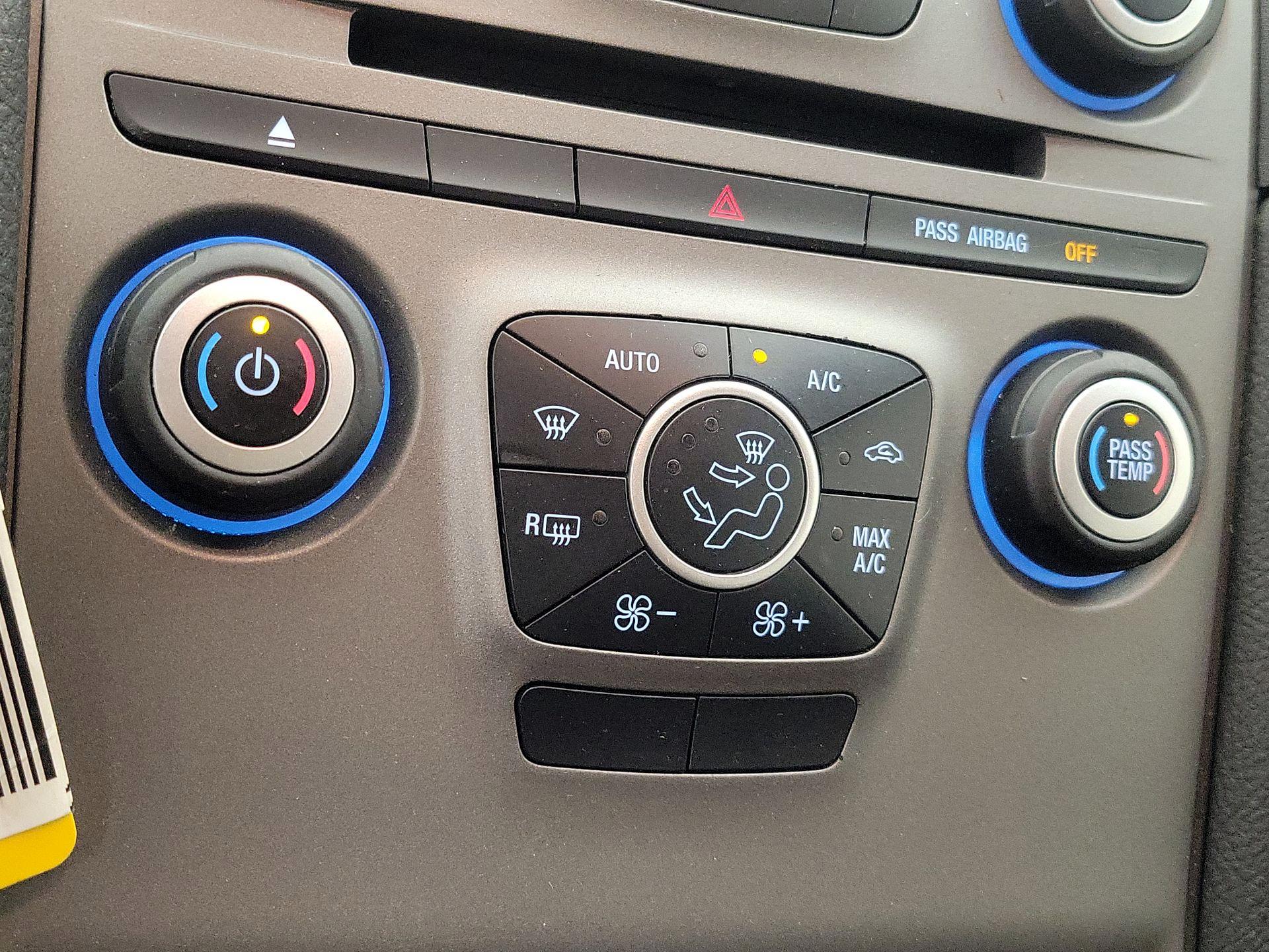 Thumbnail: 2017 Ford Taurus - 16