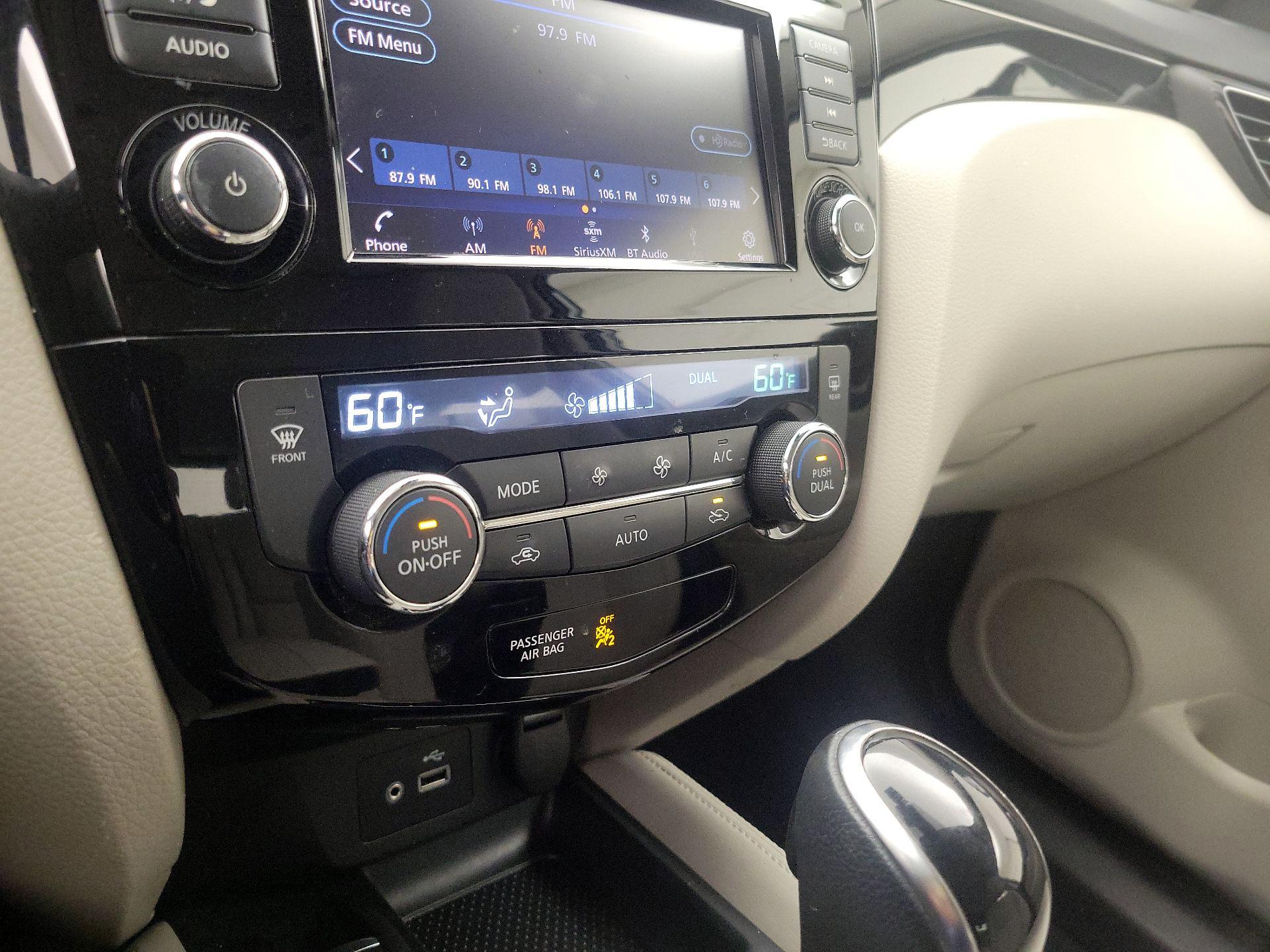 Thumbnail: 2019 Nissan Rogue Sport - 15