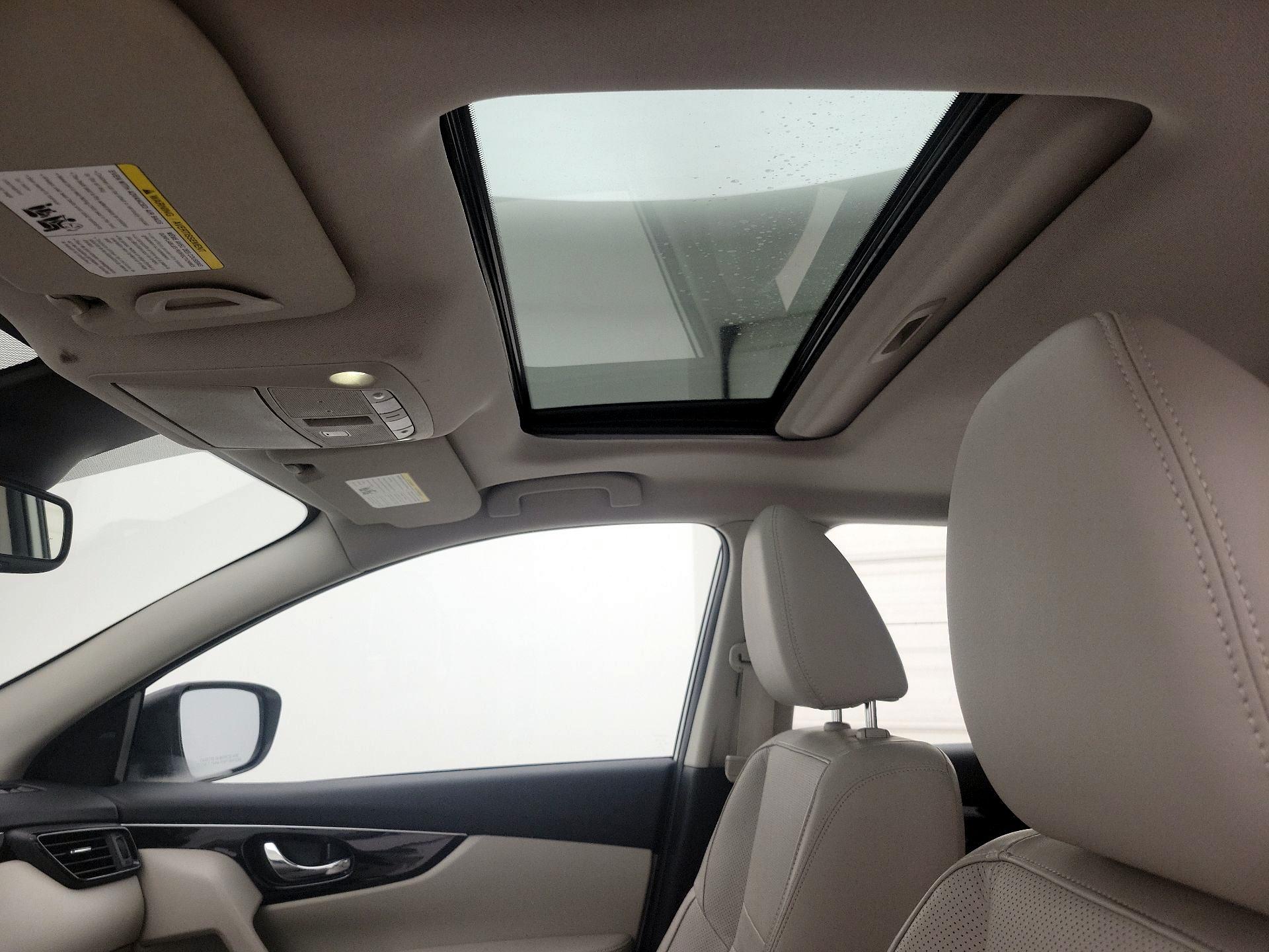 Thumbnail: 2019 Nissan Rogue Sport - 18