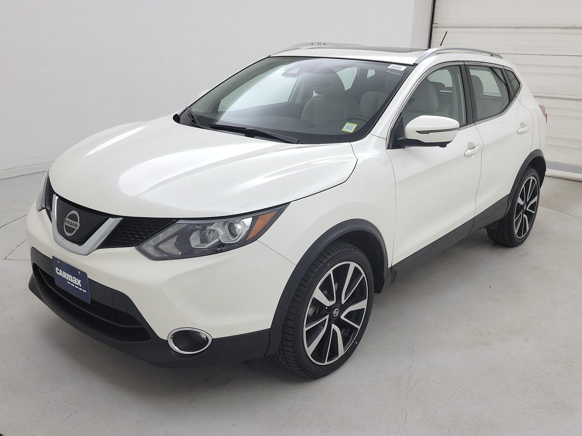 Thumbnail: 2019 Nissan Rogue Sport - 3